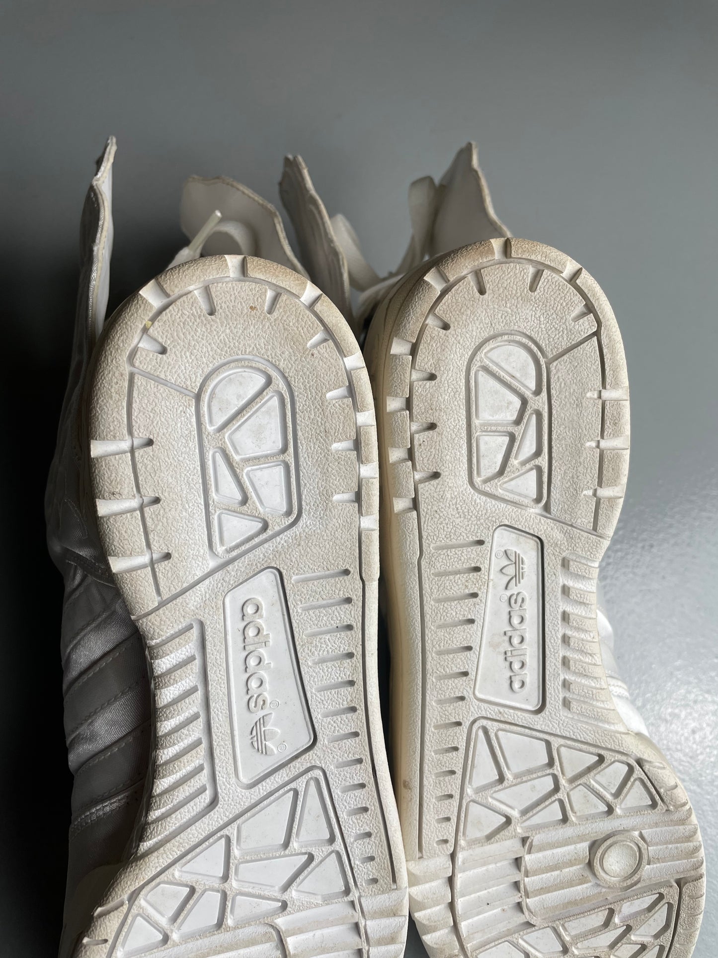adidas Originals by Jeremy Scott X 2NE1 - A/W 2011 - JS Wings 2.0 "Satin" - size 42