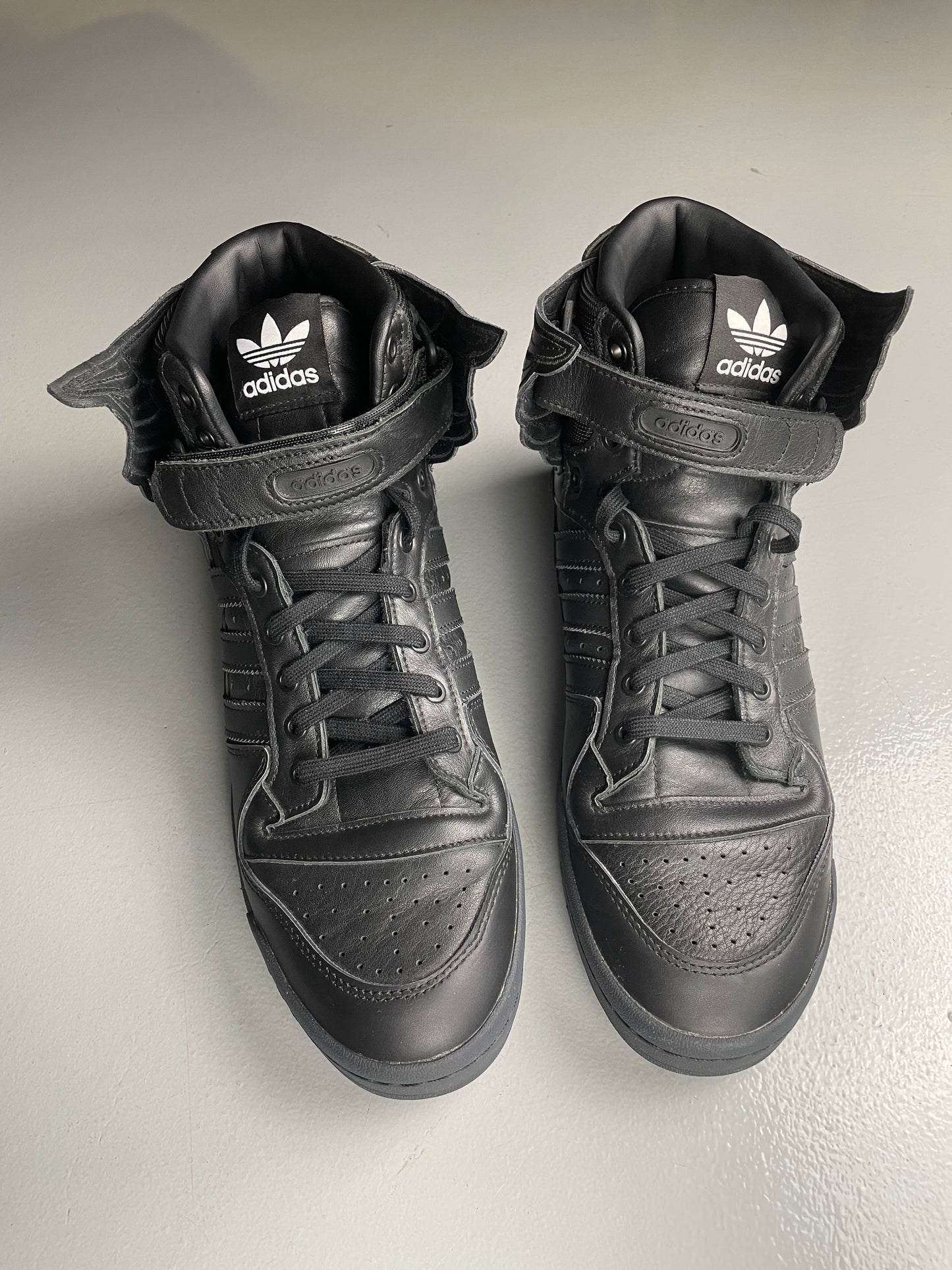 adidas Originals by Jeremy Scott 2022 JS Wings 4.0 (black) - size 46 2/3