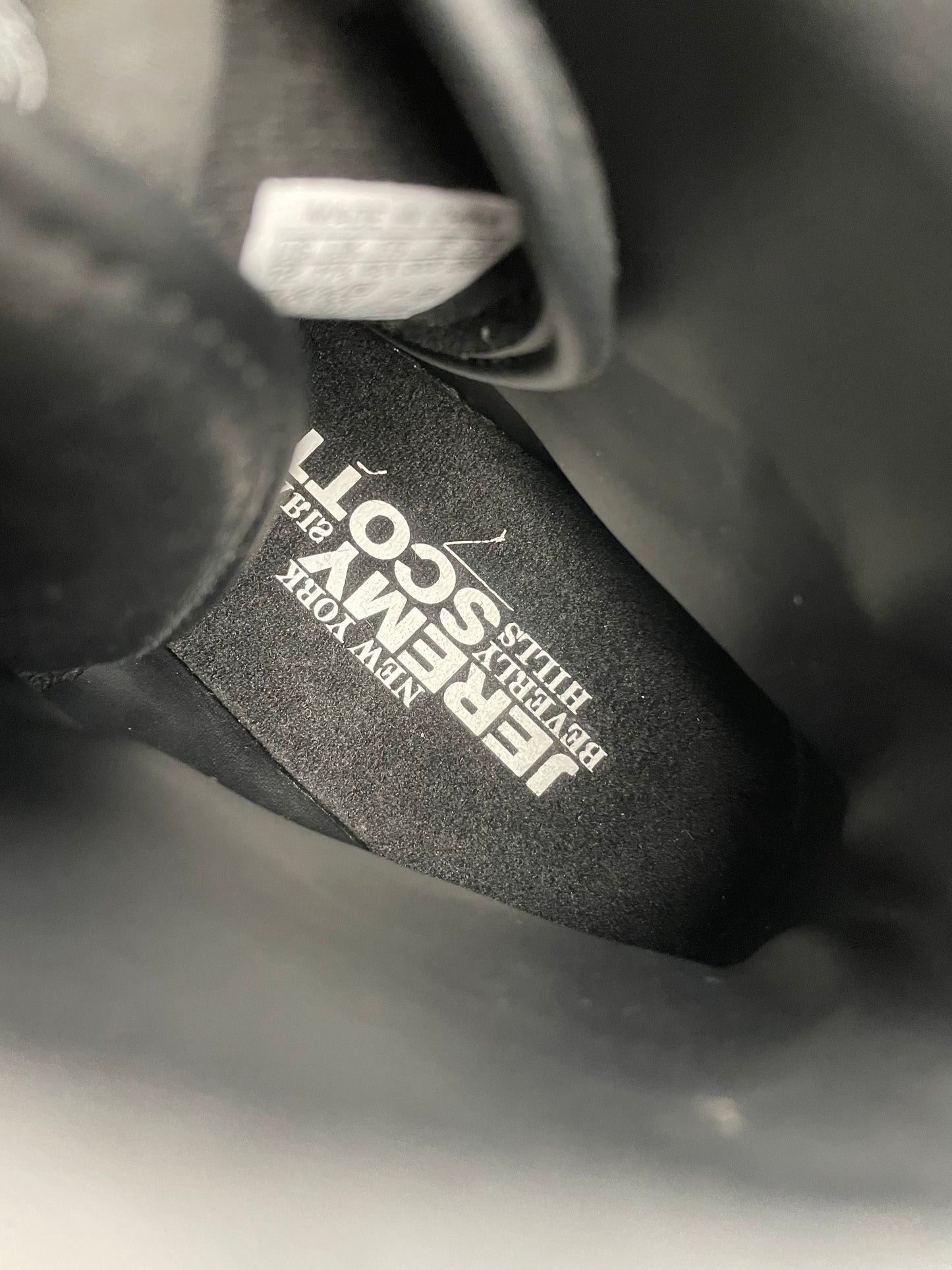 adidas Originals by Jeremy Scott 2022 JS Wings 4.0 (black) - size 46 2/3