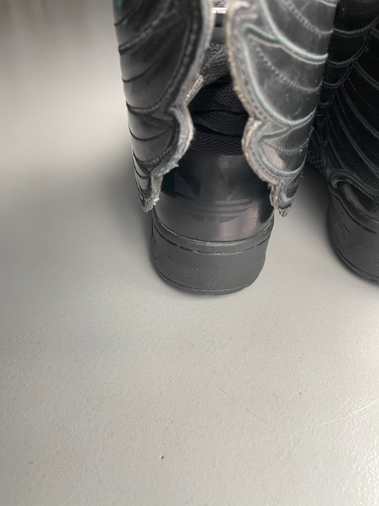 adidas Originals by Jeremy Scott S/S 2013 JS Wings 2.0 "Patent Black" - size 43 1/3