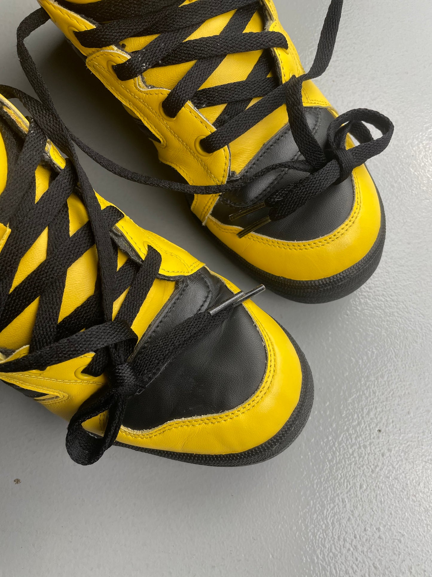 adidas Originals by Jeremy Scott S/S 2012 JS Instinct Hi (black/yellow) - size 43 1/3