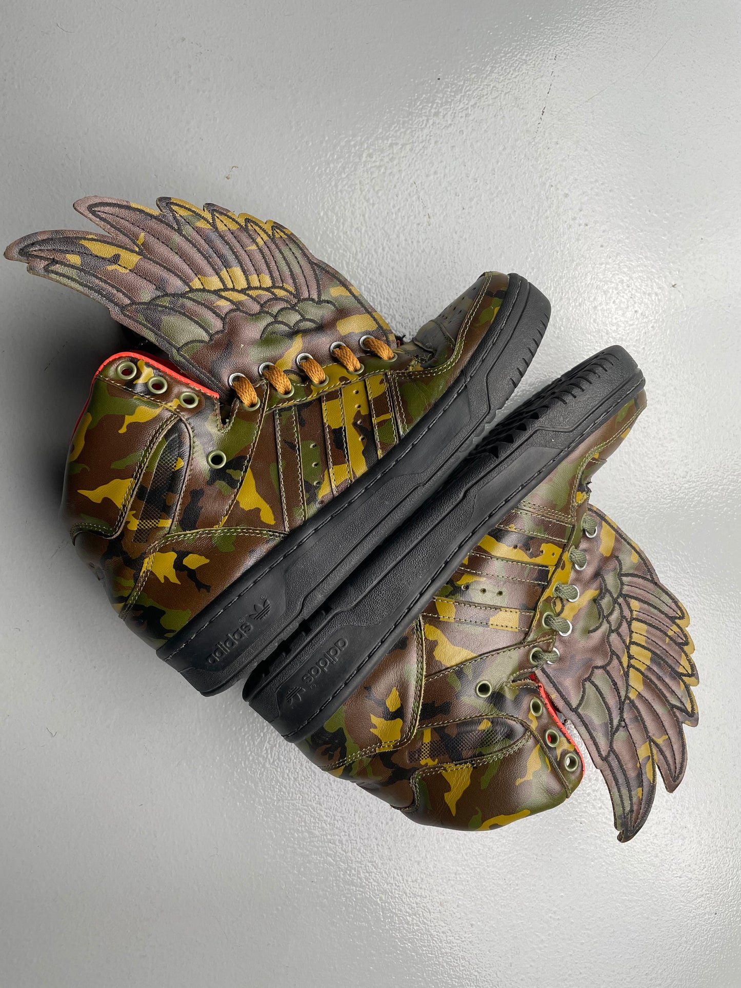 adidas Originals by Jeremy Scott A/W 2011 JS Wings Camo - size 41 1/3