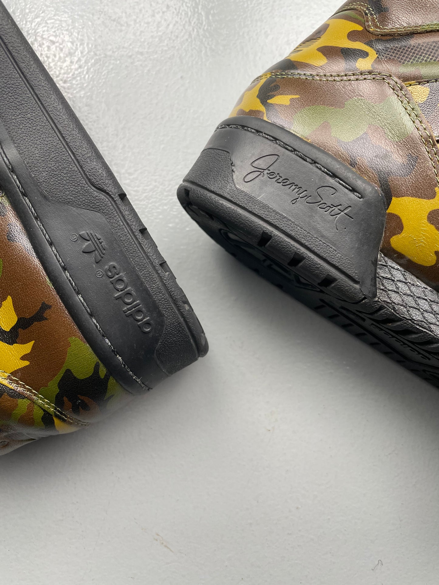 adidas Originals by Jeremy Scott A/W 2011 JS Wings Camo - size 41 1/3