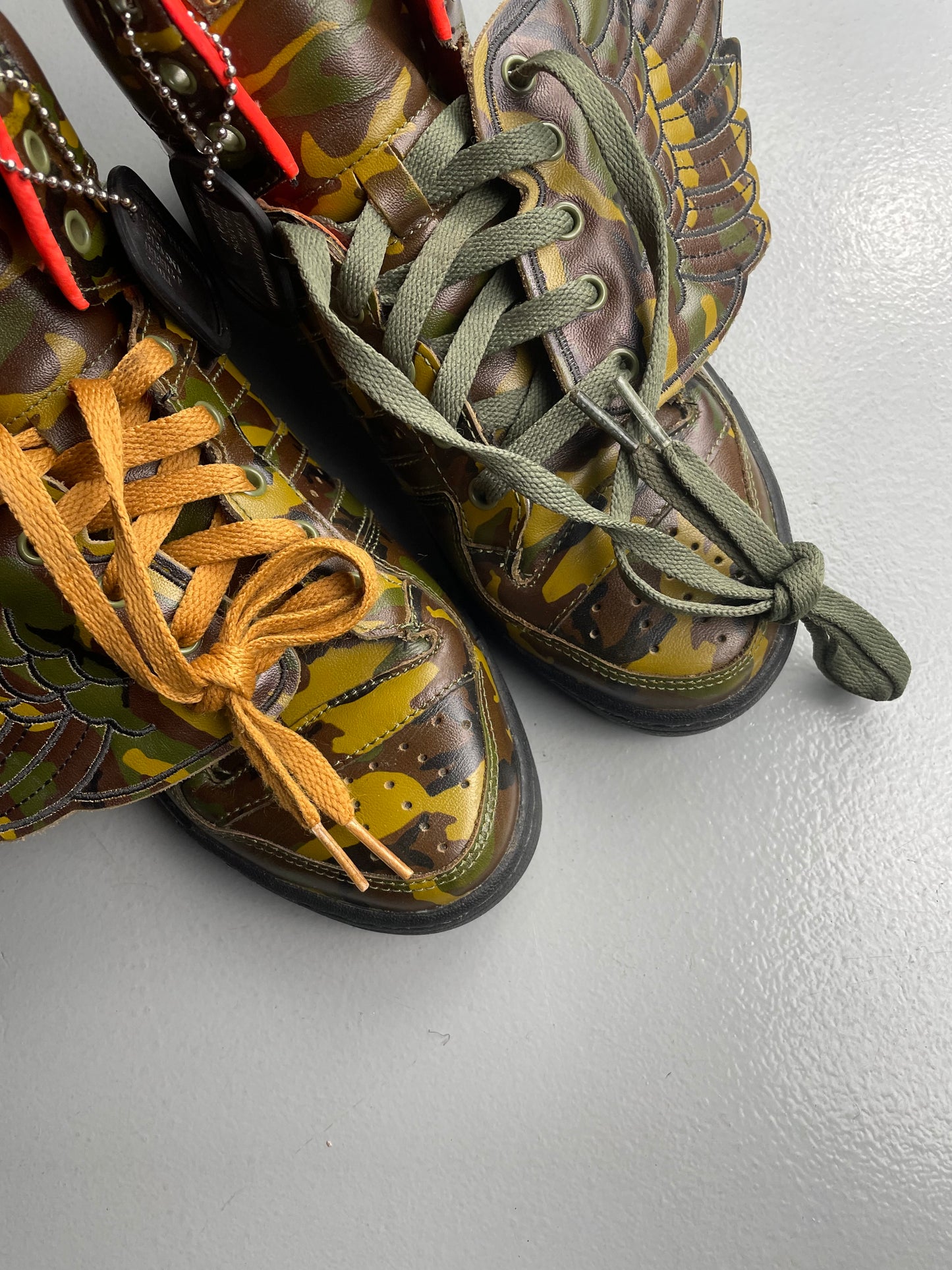 adidas Originals by Jeremy Scott A/W 2011 JS Wings Camo - size 41 1/3