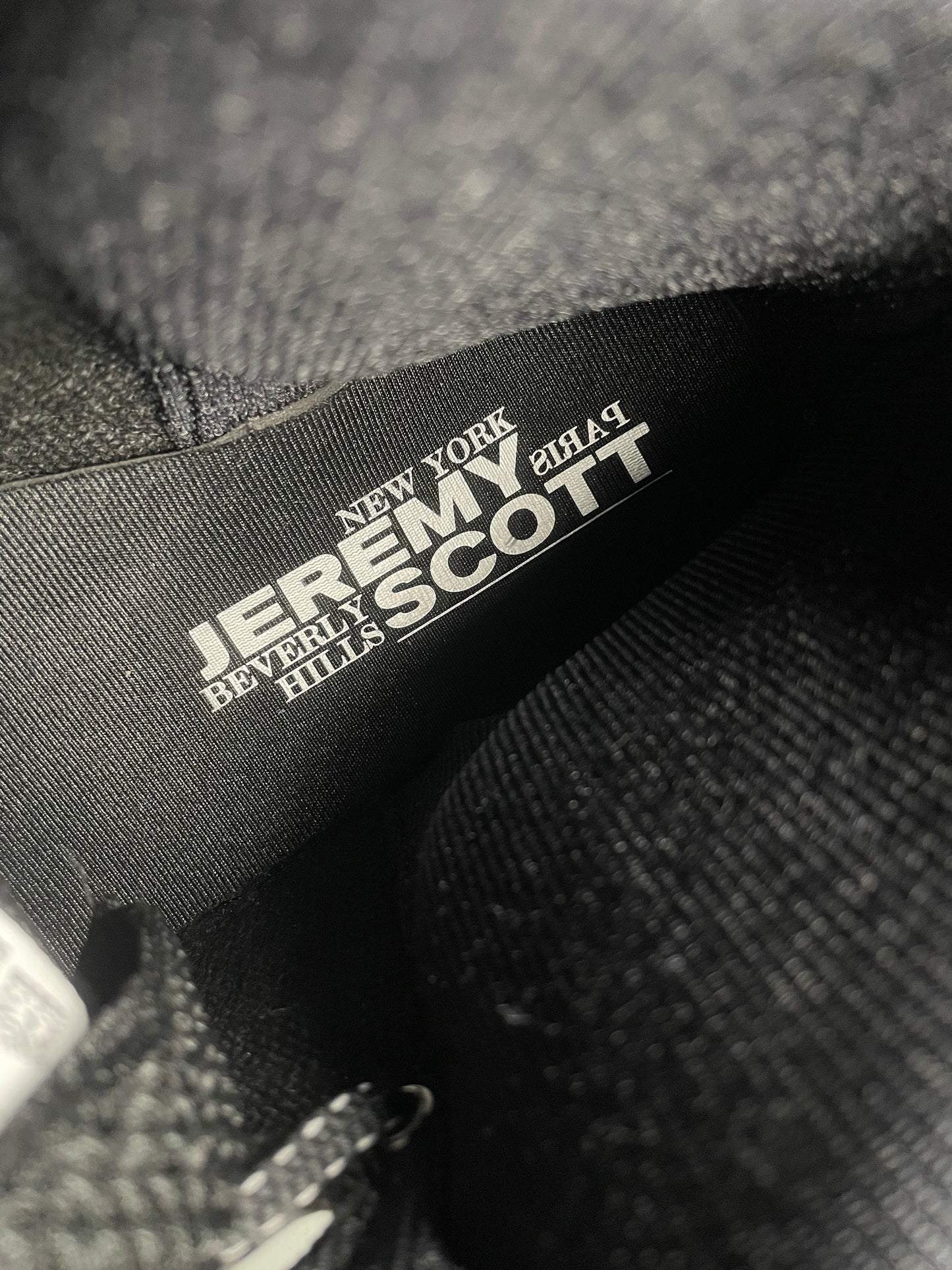 adidas Originals by Jeremy Scott A/W 2015 JS Wings 2.0 Mesh (black) - size 48