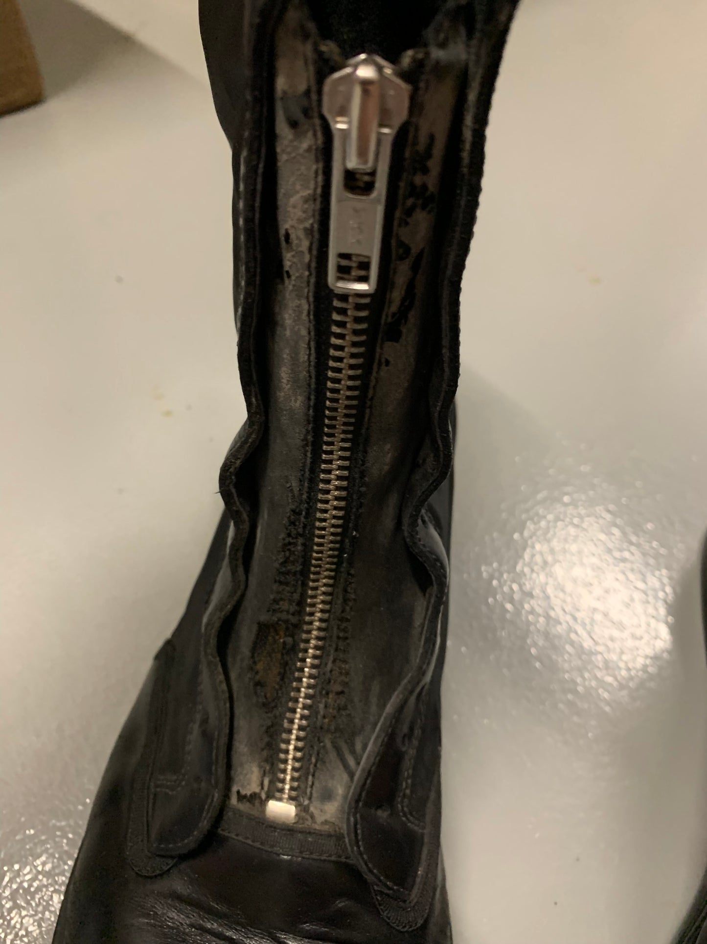 Y-3 - A/W 2011 - Rogue scout boots - size UK9D