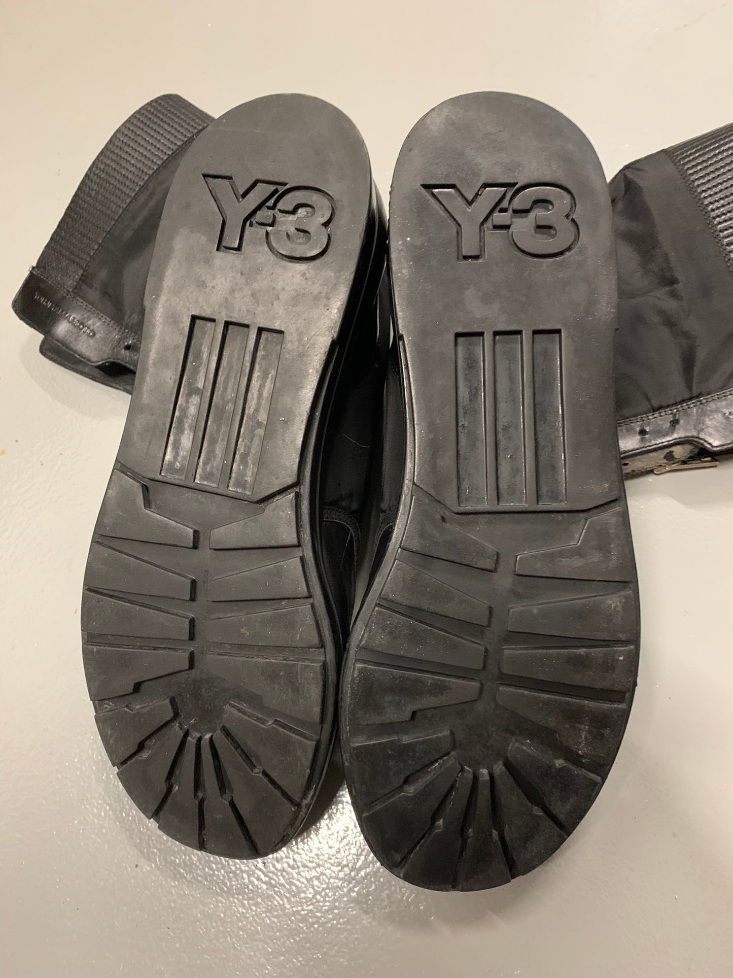 Y-3 - A/W 2011 - Rogue scout boots - size UK9D