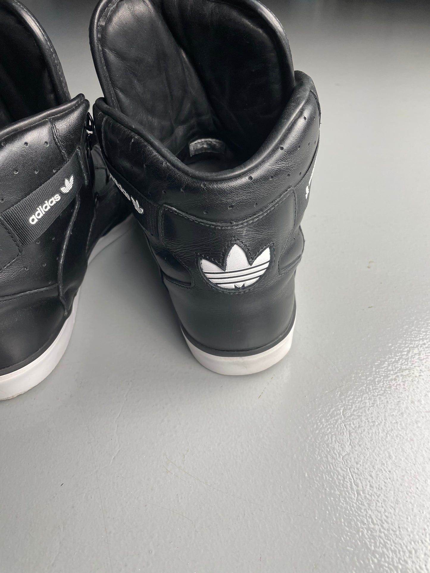 adidas Originals X Mastermind Japan 2010 Hardland Master Mind - size 44 2/3