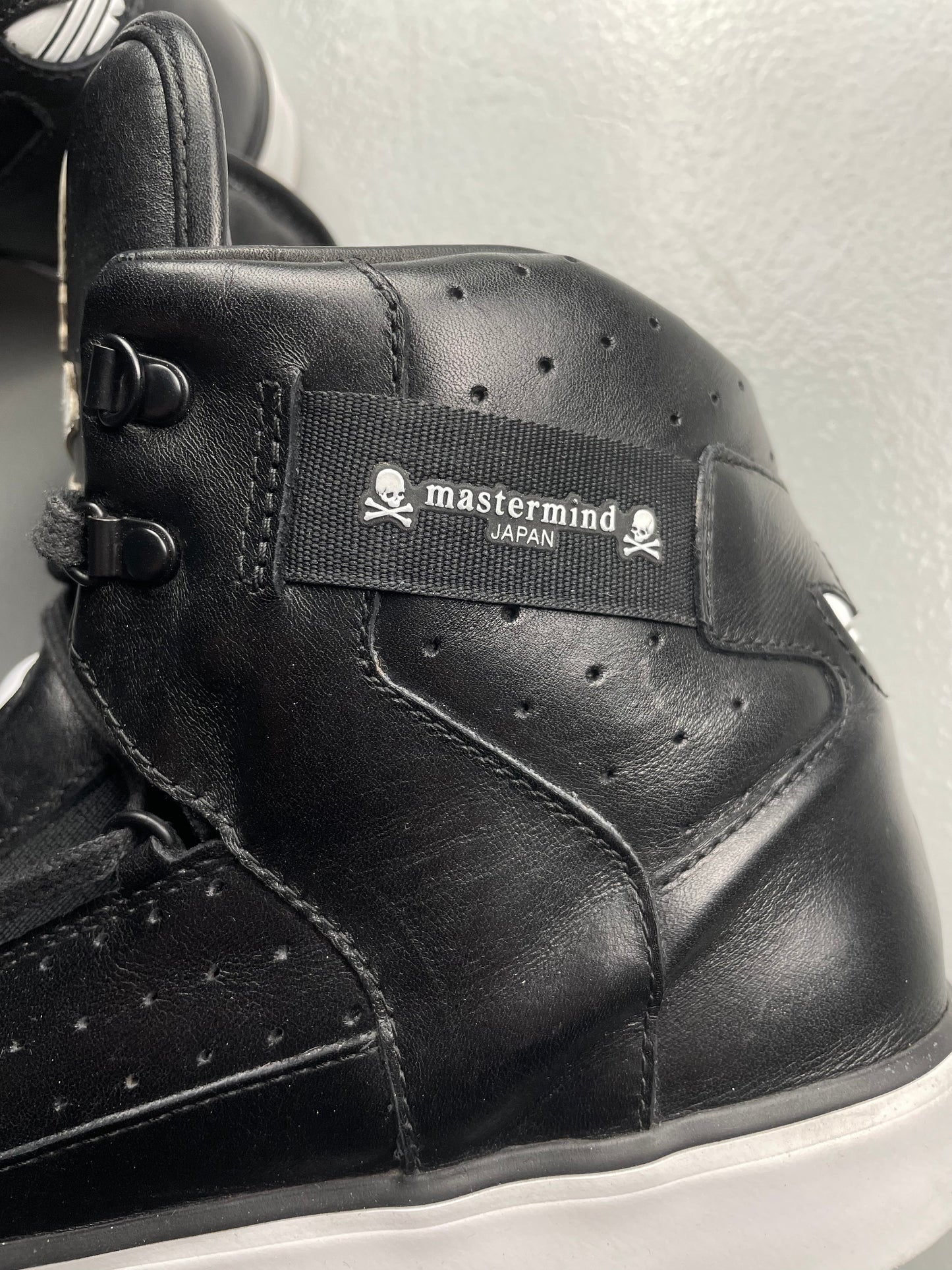 adidas Originals X Mastermind Japan 2010 Hardland Master Mind - size 44 2/3