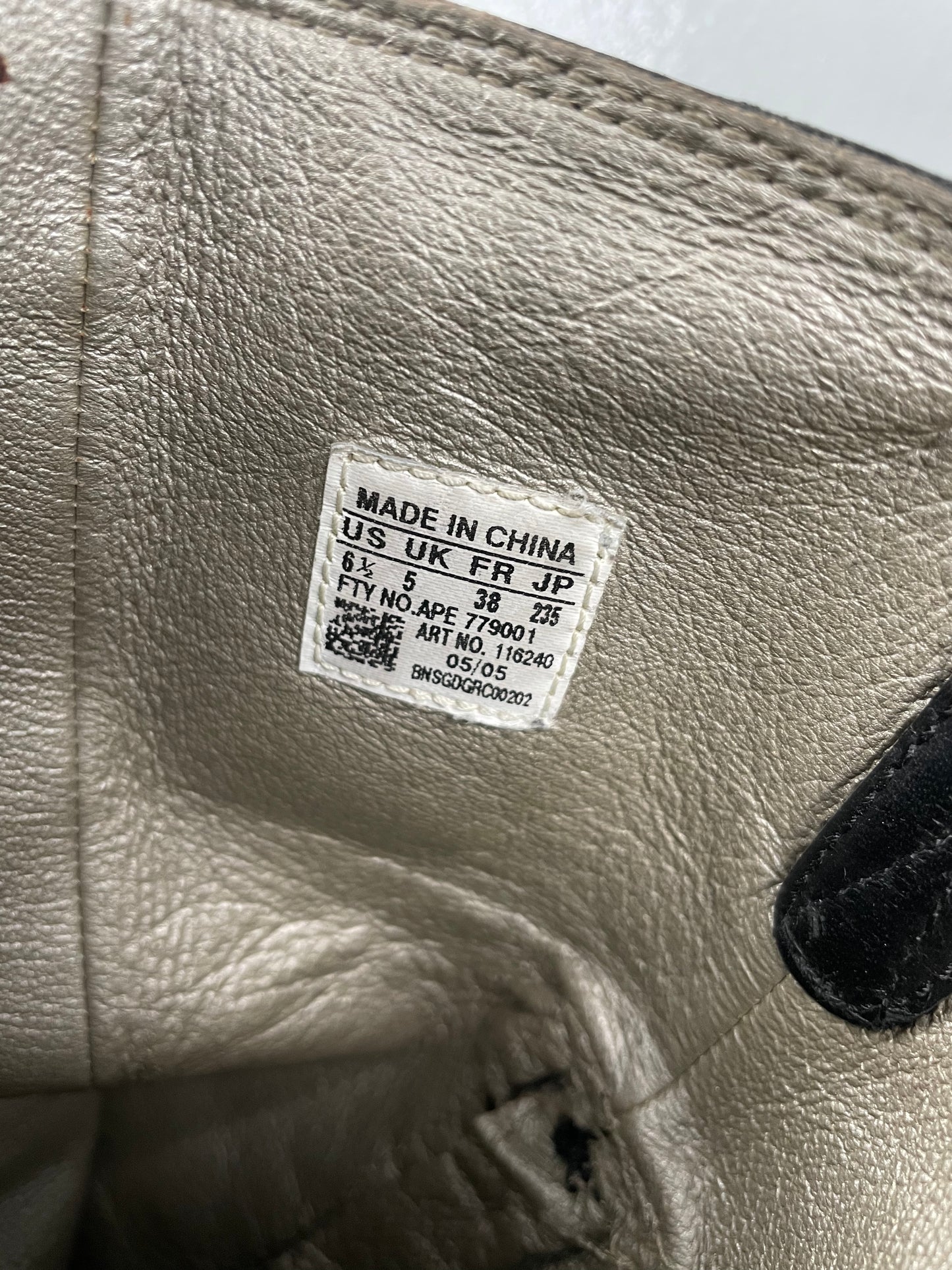 Y-3 A/W 2005 leather moto boots - size 38