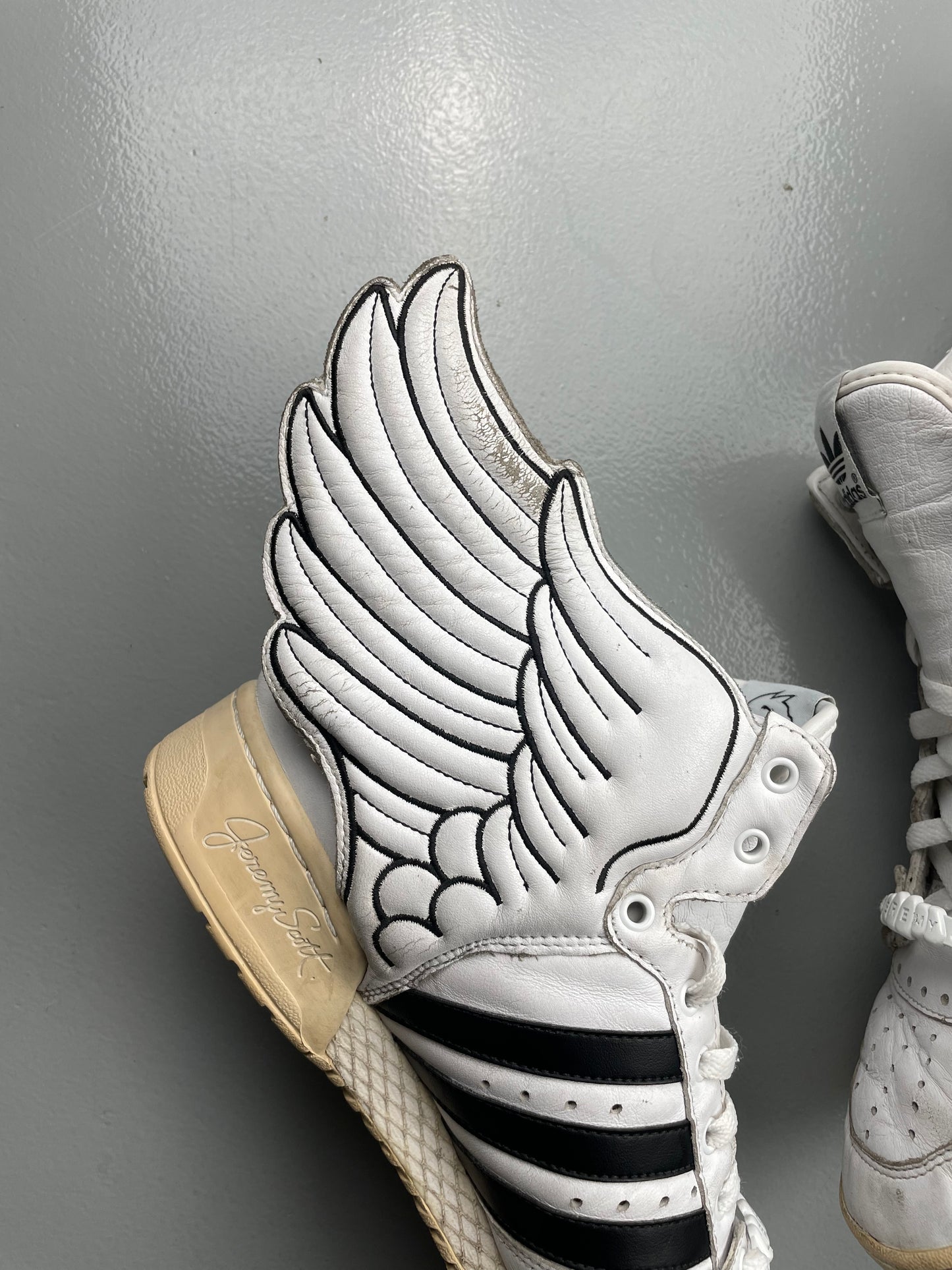 adidas Originals by Jeremy Scott A/W 2010 JS Wings 2.0 OG - size 43 1/3