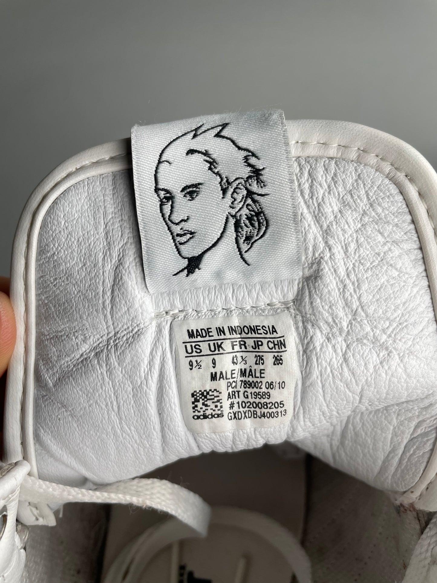 adidas Originals by Jeremy Scott A/W 2010 JS Wings 2.0 OG - size 43 1/3