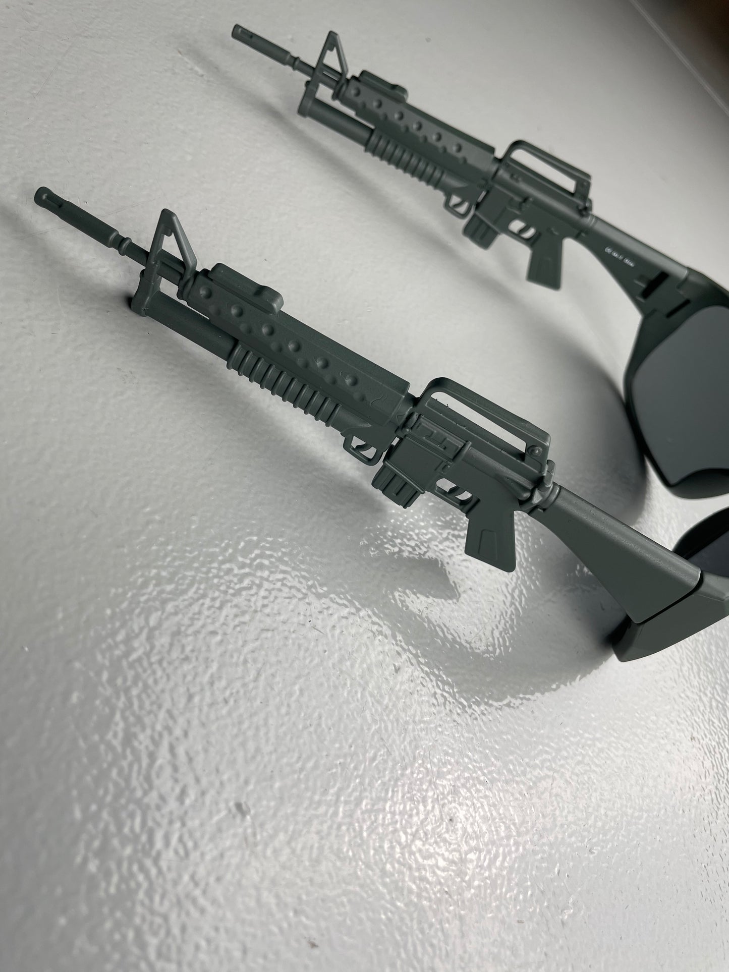 Linda Farrow X Jeremy Scott S/S 2013 army sunglasses (military green)