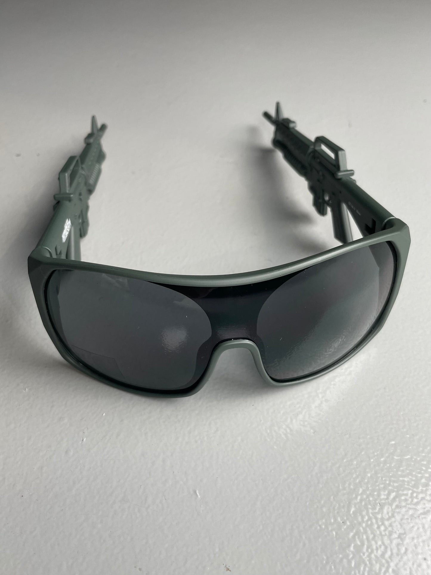 Linda Farrow X Jeremy Scott S/S 2013 army sunglasses (military green)