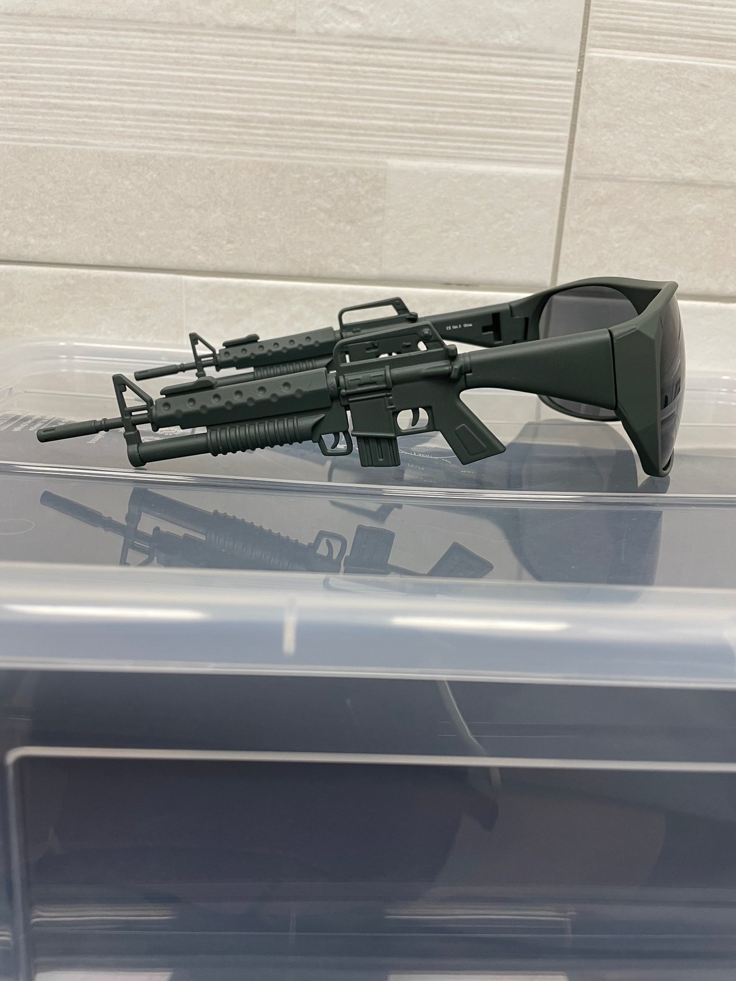 Linda Farrow X Jeremy Scott S/S 2013 army sunglasses (military green)