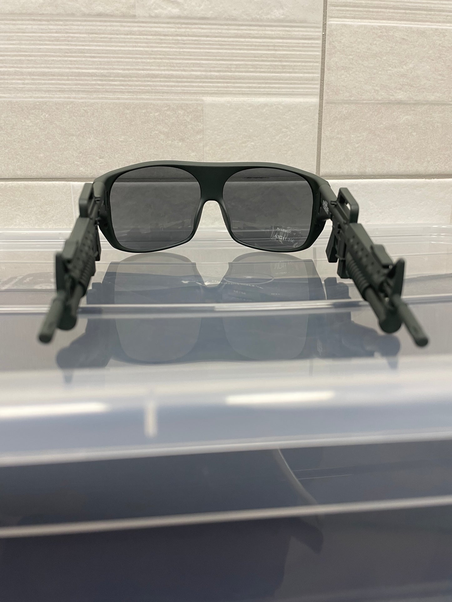 Linda Farrow X Jeremy Scott S/S 2013 army sunglasses (military green)