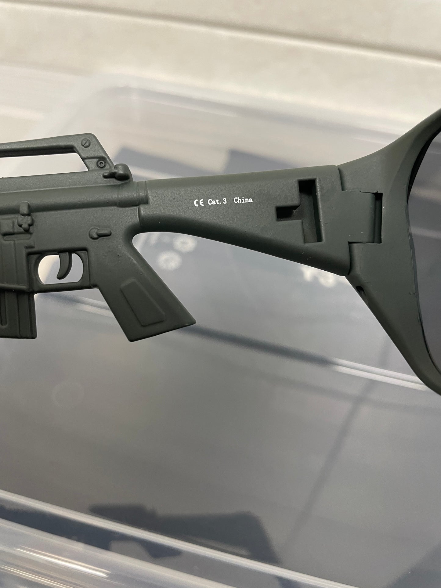 Linda Farrow X Jeremy Scott S/S 2013 army sunglasses (military green)