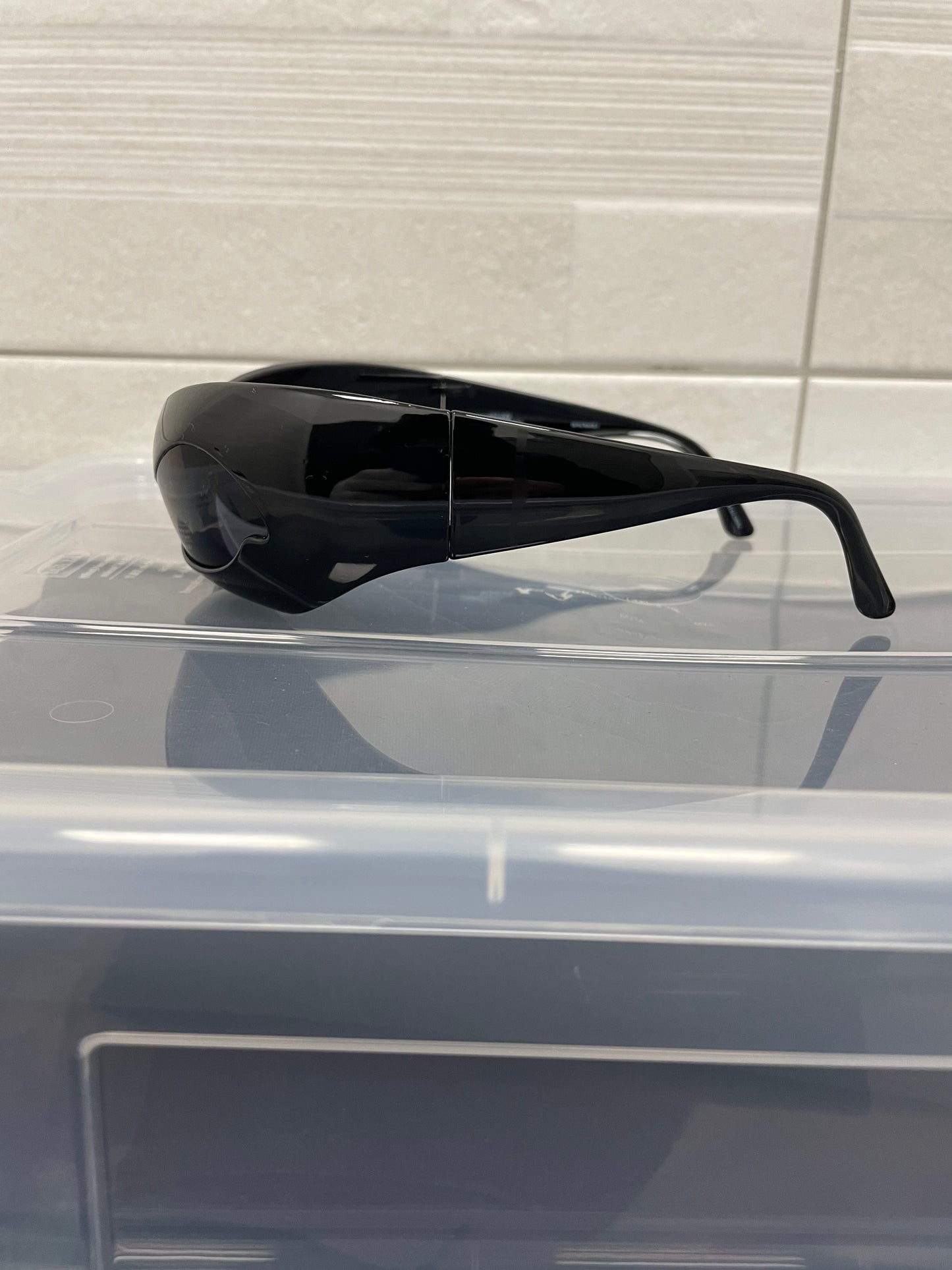 Linda Farrow X Jeremy Scott Nuwave (Black/Solid Grey)