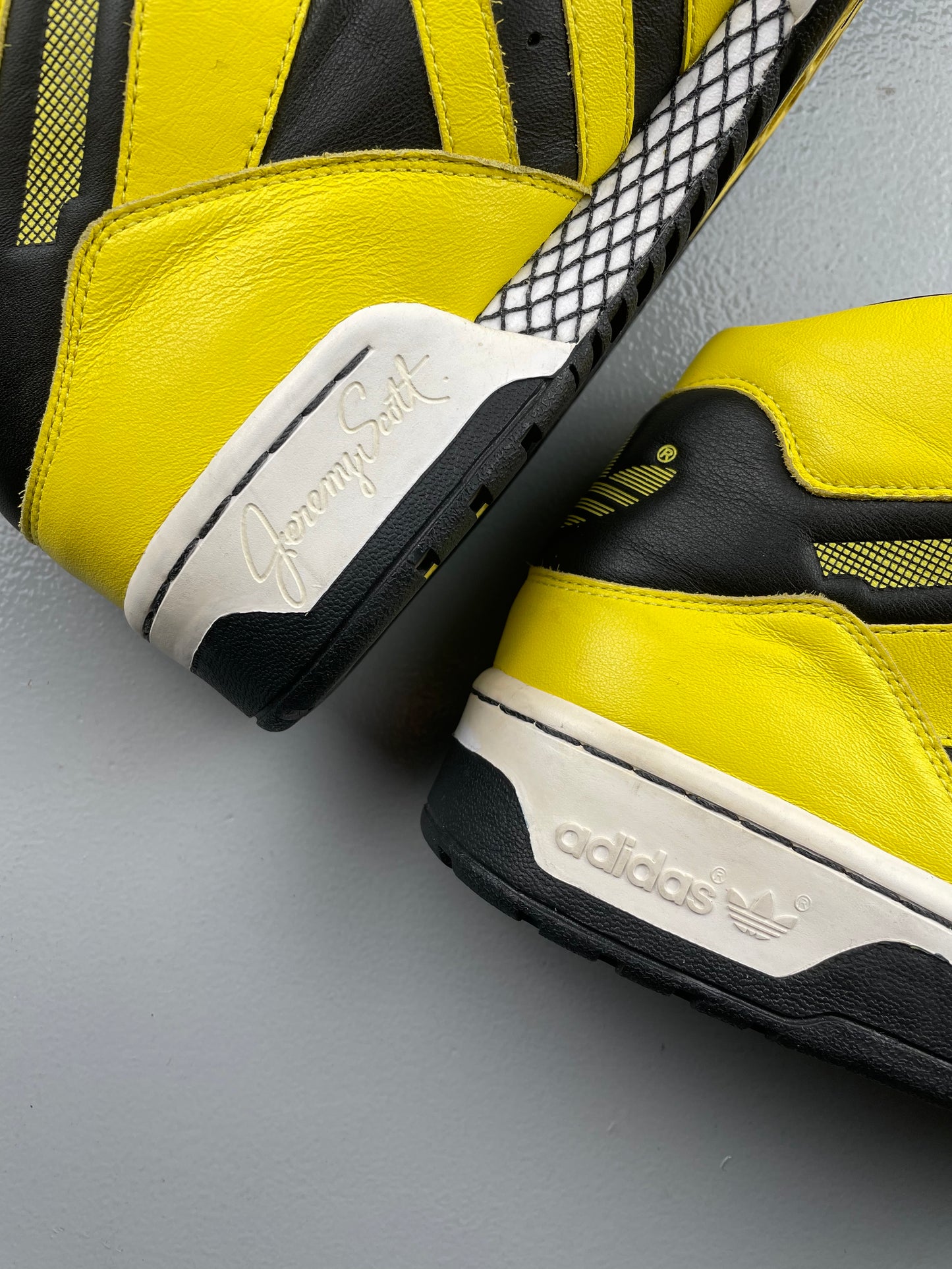 (sample) adidas Originals by Jeremy Scott A/W 2009 JS 3 Tongue - size 42 2/3