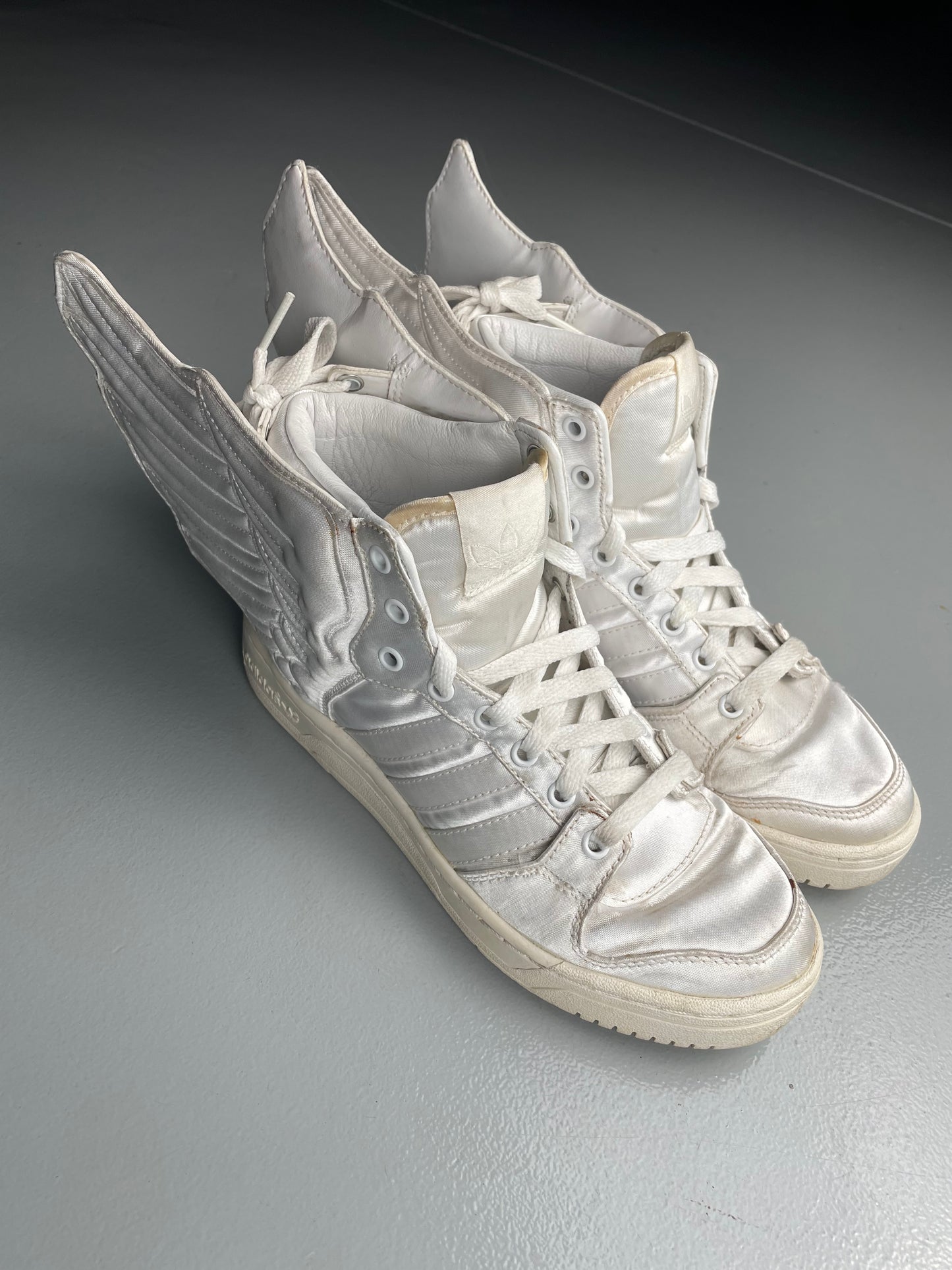 adidas Originals by Jeremy Scott X 2NE1 S/S 2012 JS Wings 2.0 "Satin" - size 36 2/3