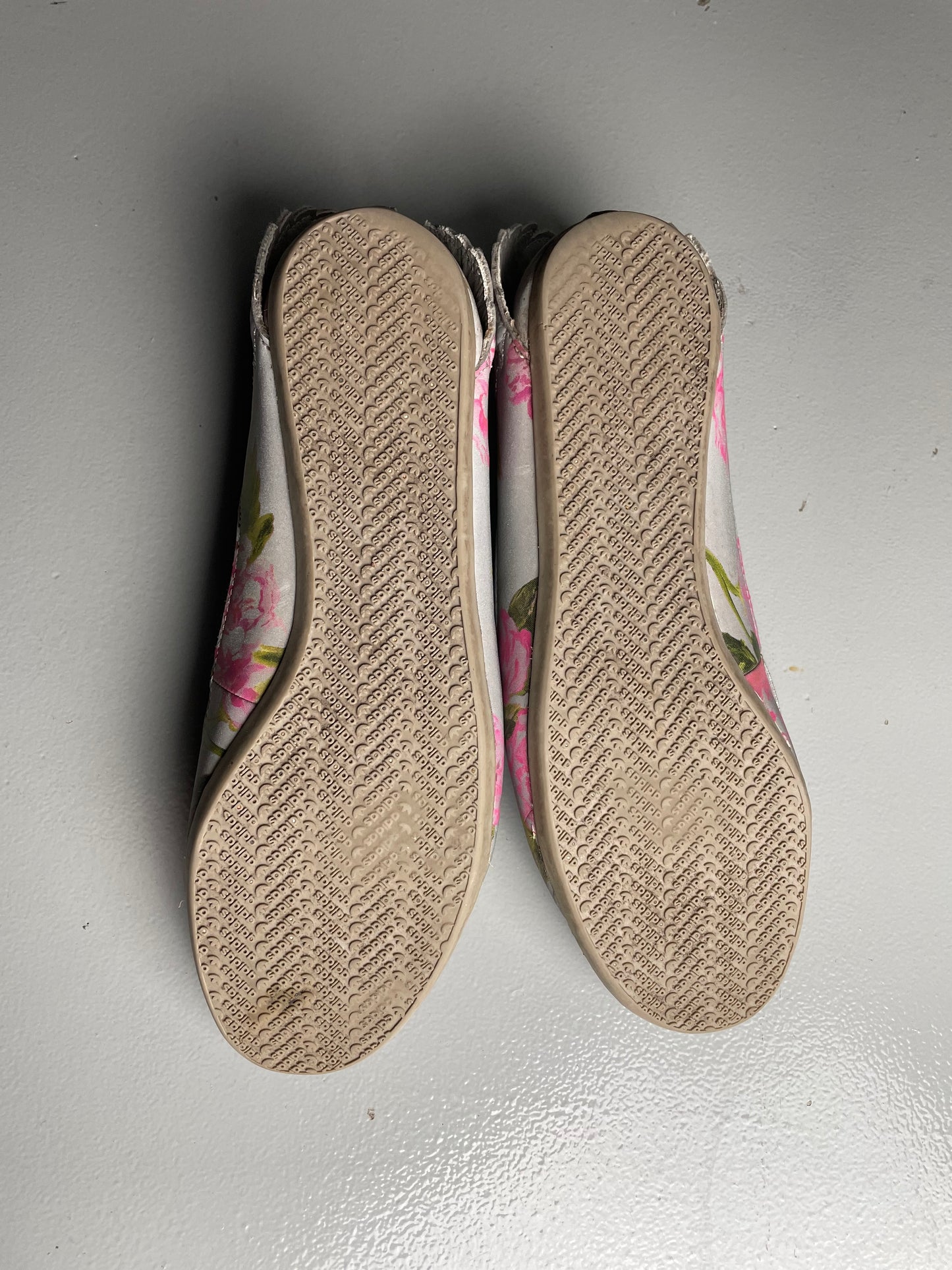 adidas Originals by Jeremy Scott S/S 2015 JS Wings Easy Five Floral - size 41 1/3