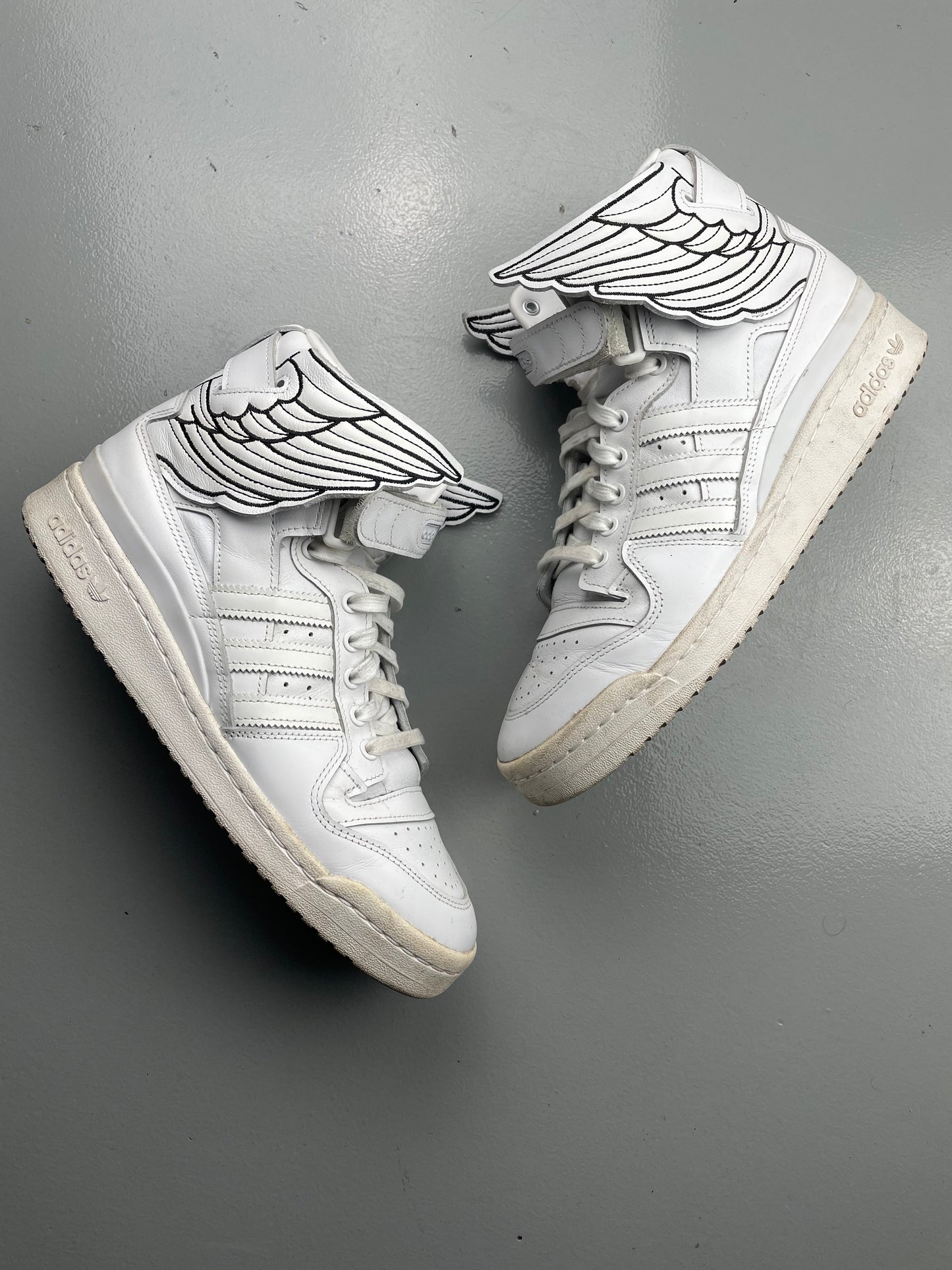 adidas Originals by Jeremy Scott 2022 JS Wings 4.0 (white) - size 43 1/3