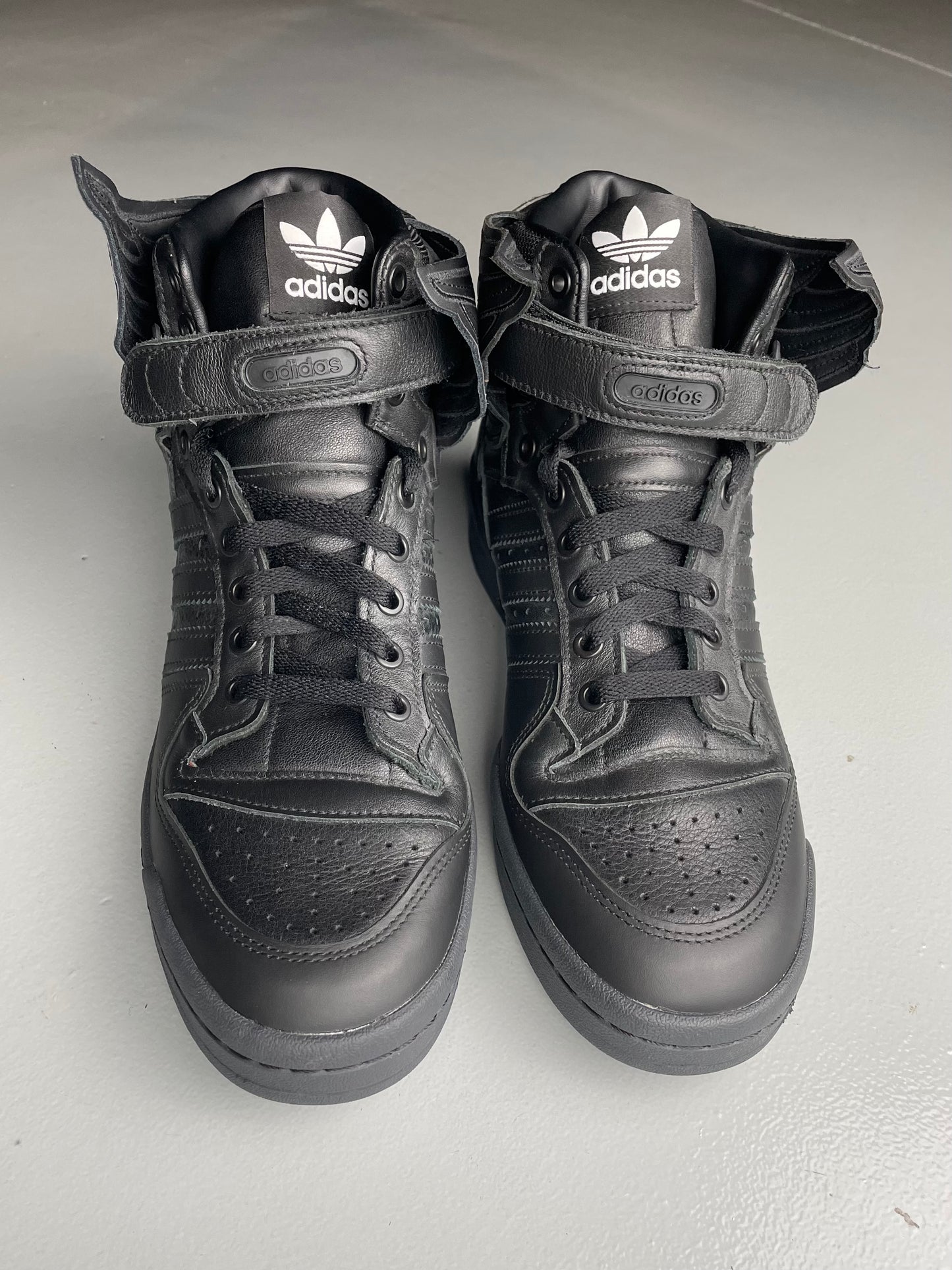 adidas Originals by Jeremy Scott 2022 JS Wings 4.0 (black) - size 42 2/3