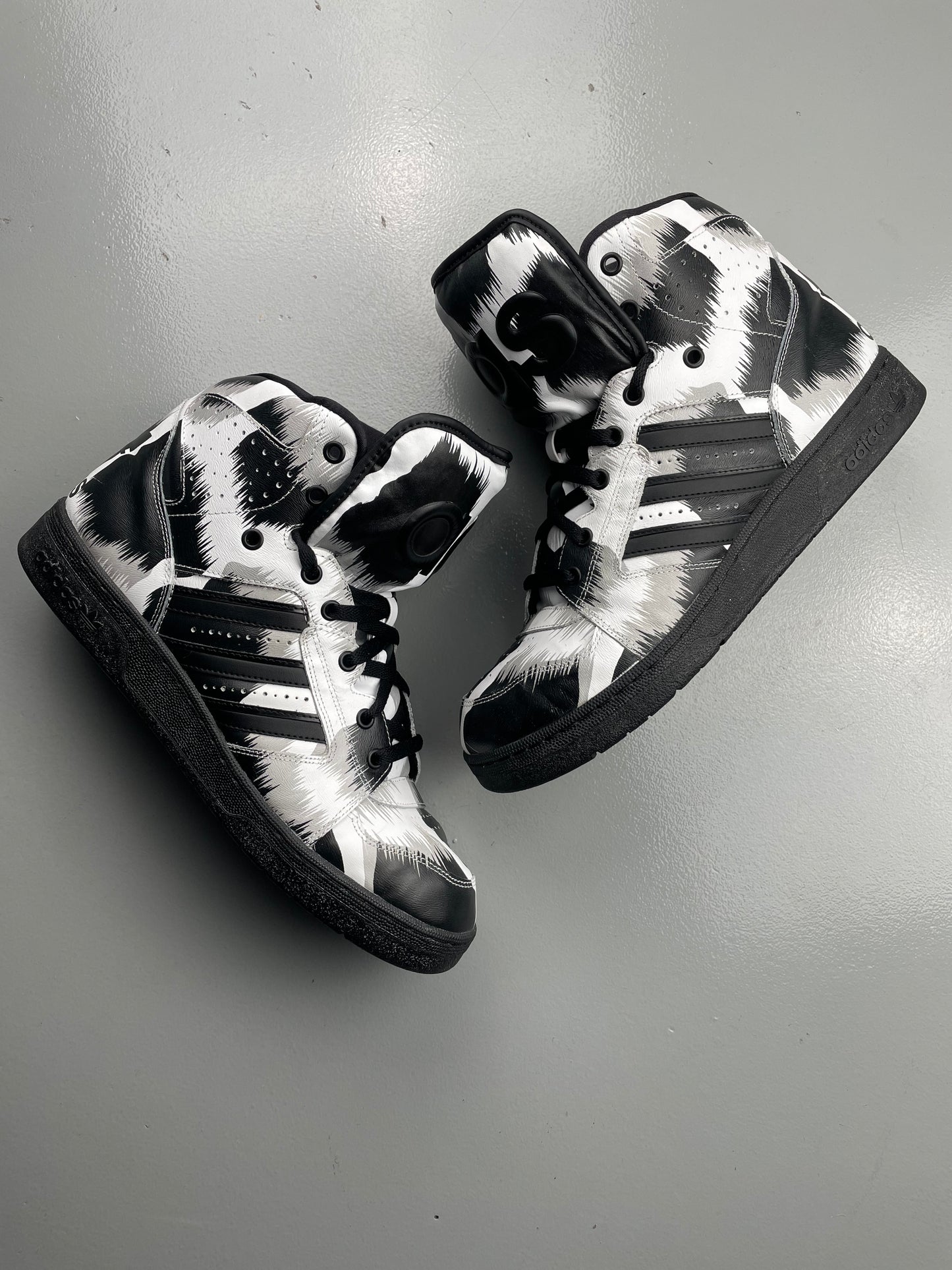 adidas Originals by Jeremy Scott A/W 2015 Instinct Hi G Leo - size 47 1/3