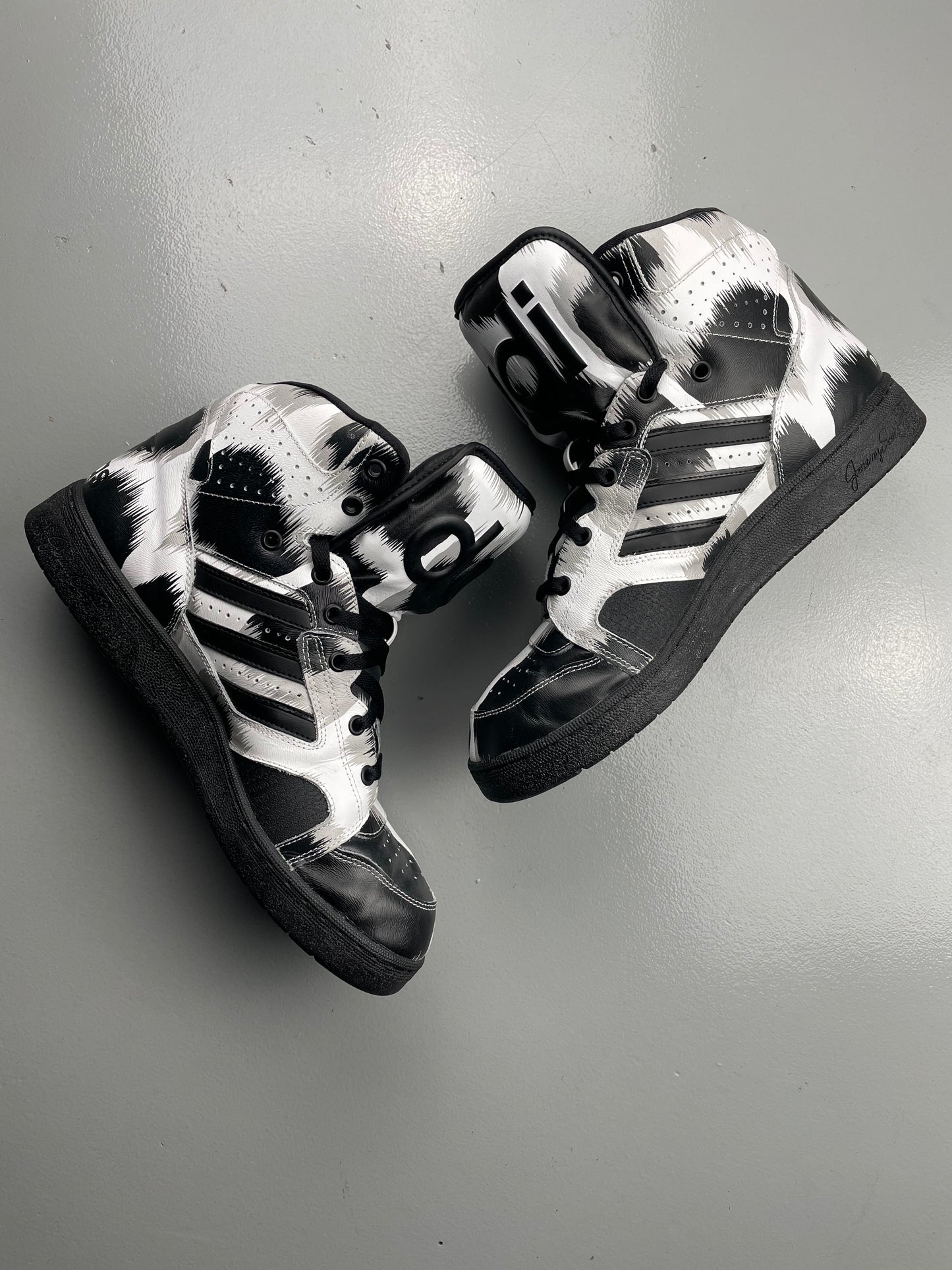 adidas Originals by Jeremy Scott A/W 2015 Instinct Hi G Leo - size 47 1/3