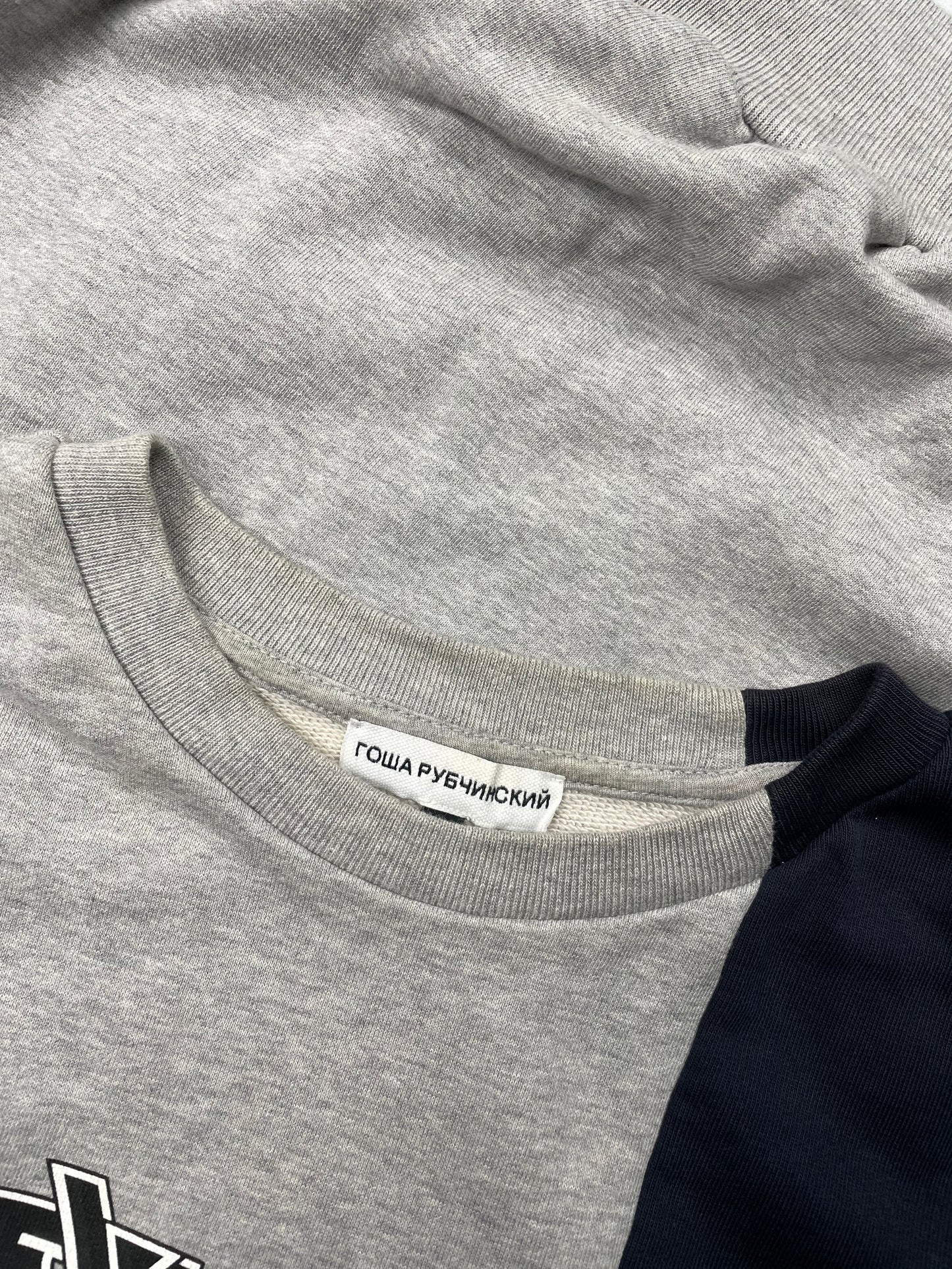 Gosha Rubchinskiy S/S 2018 split crewneck (grey/navy) - size XS