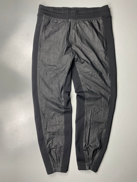 YEEZY Season 3 men's True Onyx Tyvek Joggers - size L