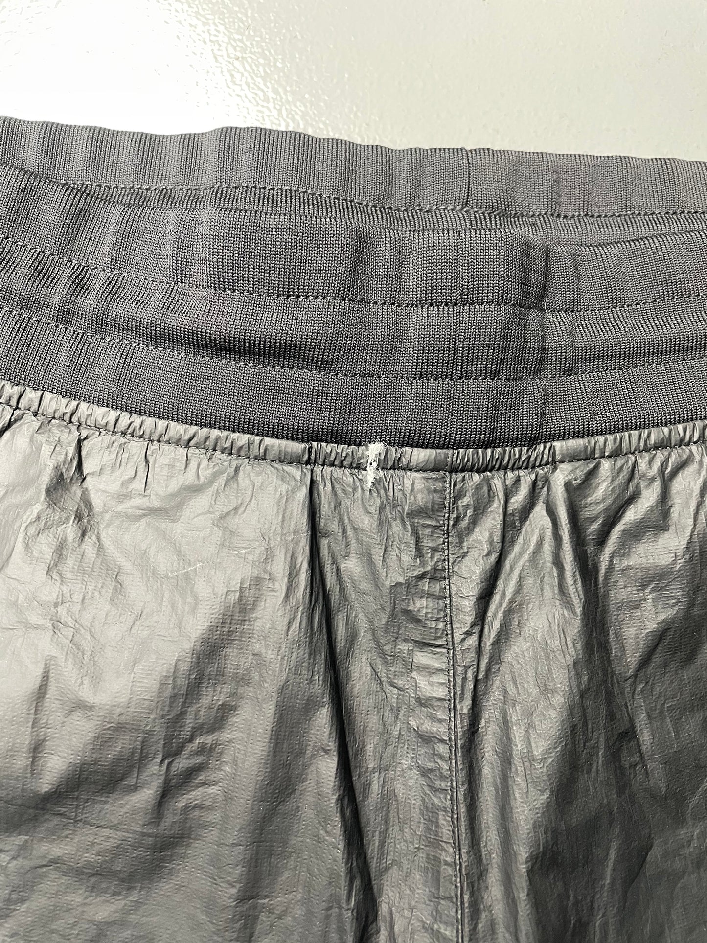 YEEZY Season 3 men's True Onyx Tyvek Joggers - size L