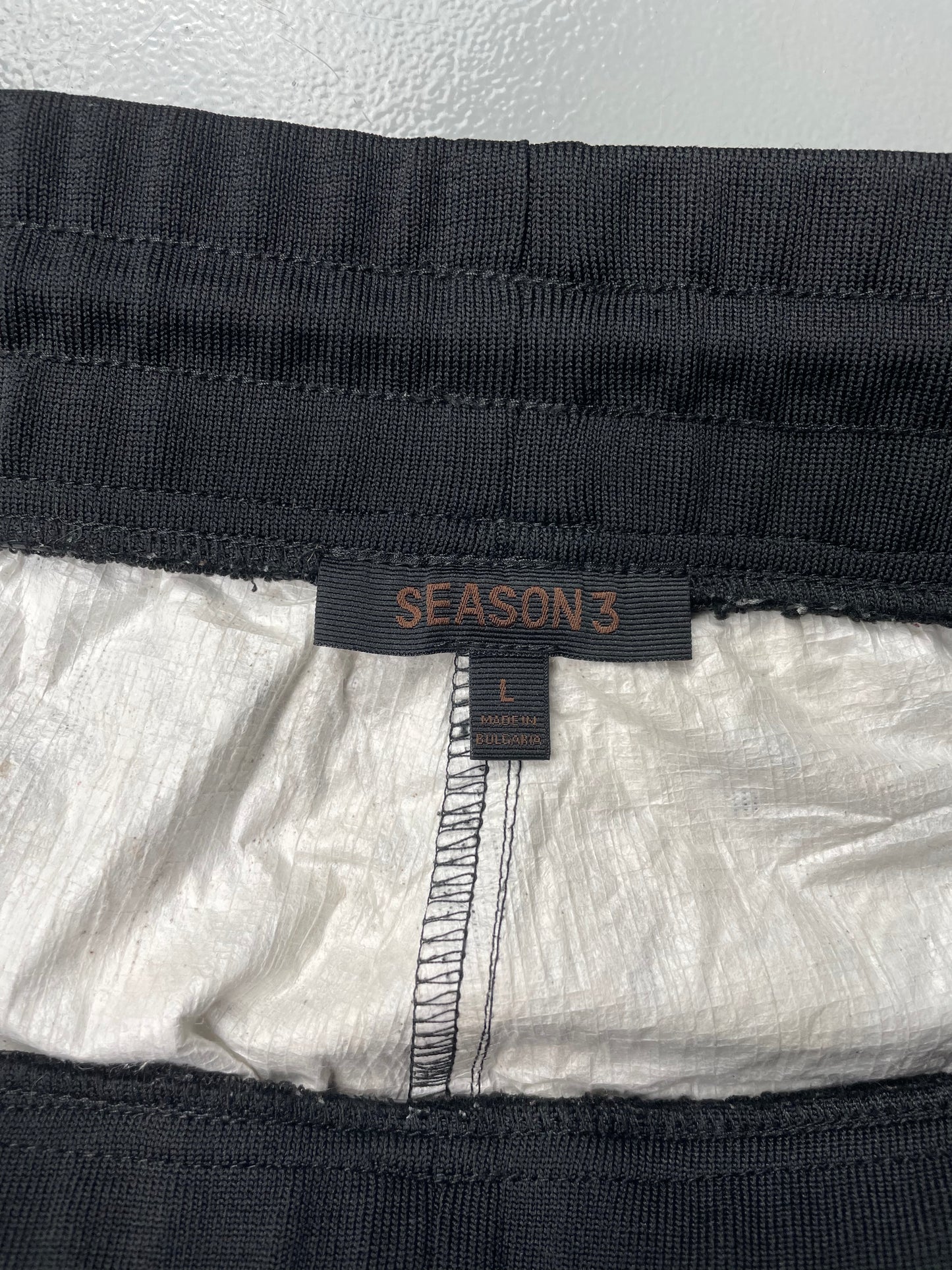 YEEZY Season 3 men's True Onyx Tyvek Joggers - size L