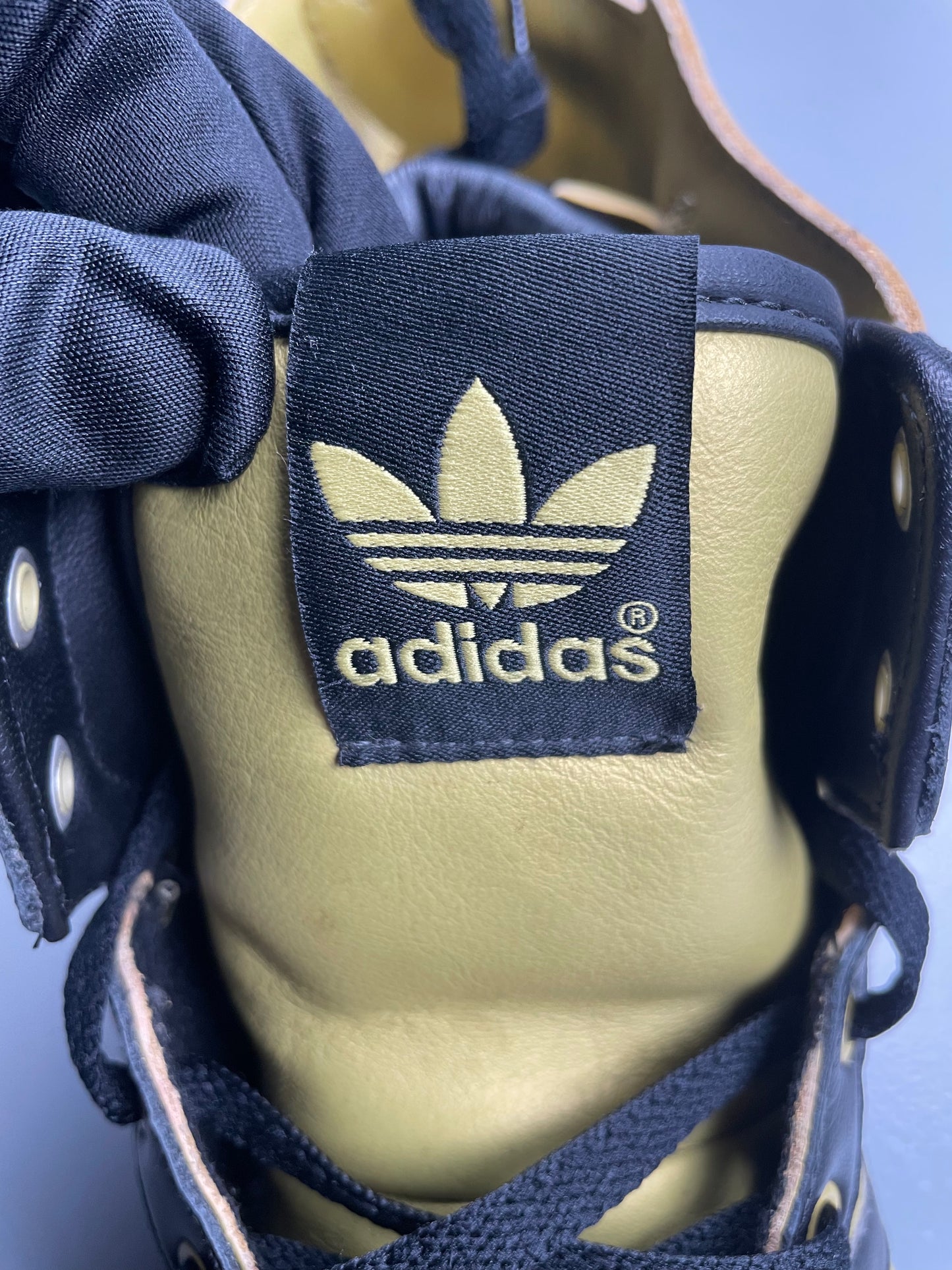 adidas Originals by Jeremy Scott S/S 2011 JS Wings 2.0 (Black/Metallic Gold) - size 43 1/3