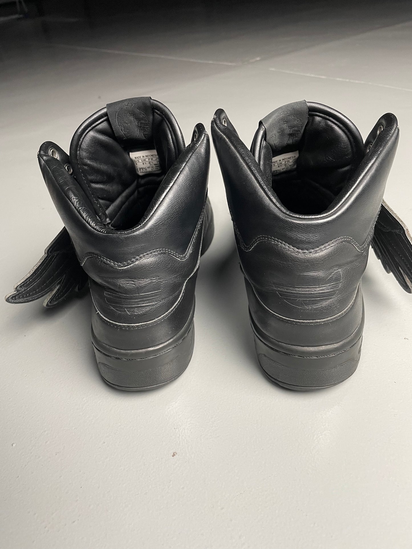 adidas Originals by Jeremy Scott A/W 2009 JS Wings (black) - size 42 2/3