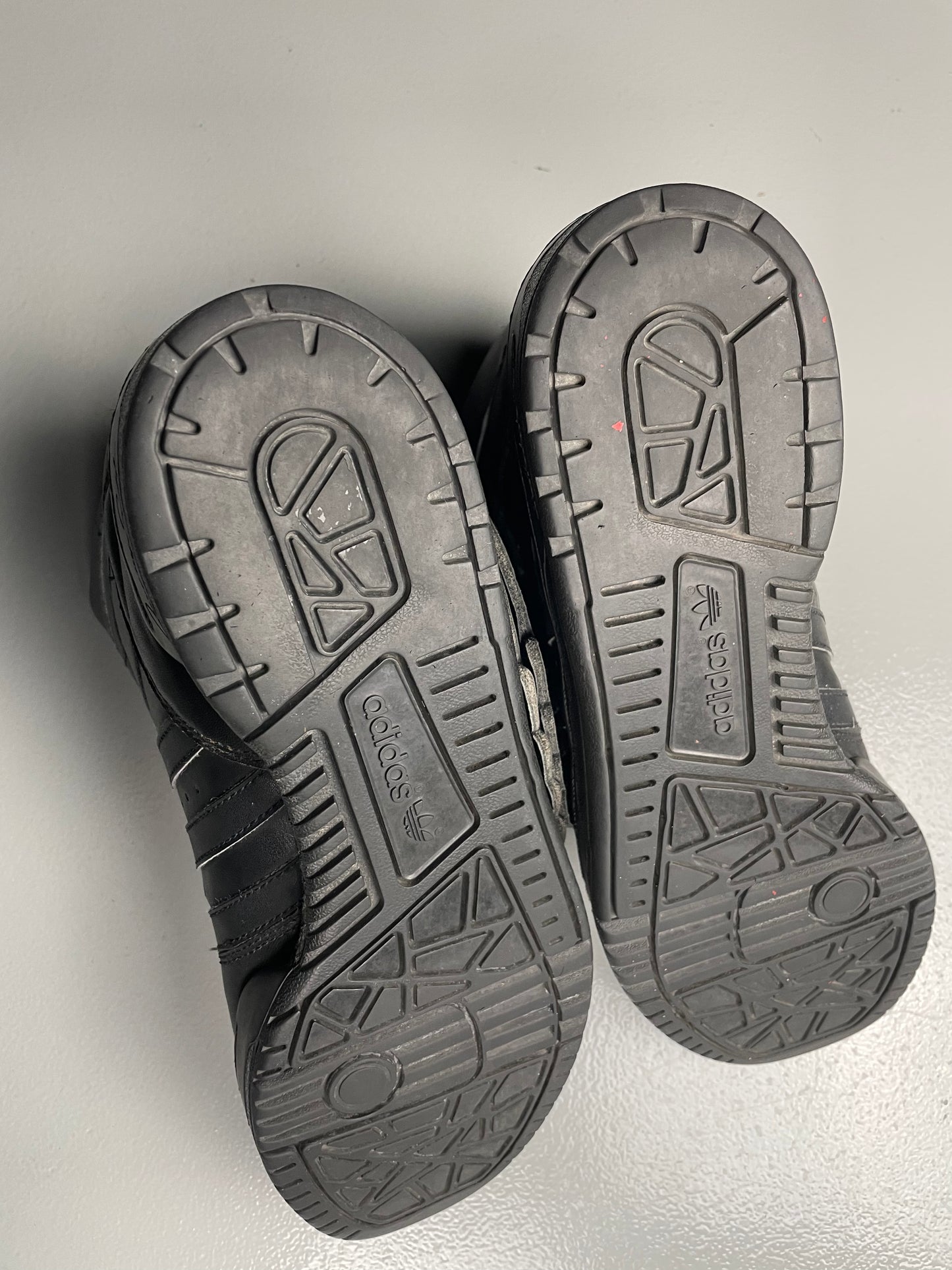 adidas Originals by Jeremy Scott A/W 2009 JS Wings (black) - size 42 2/3