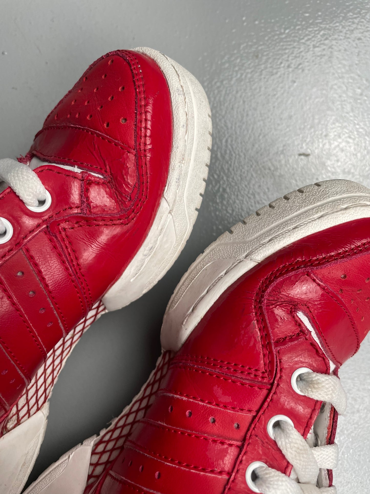 2012 adidas Originals Metro Attitude Logo Heart (red) - size 37 1/3