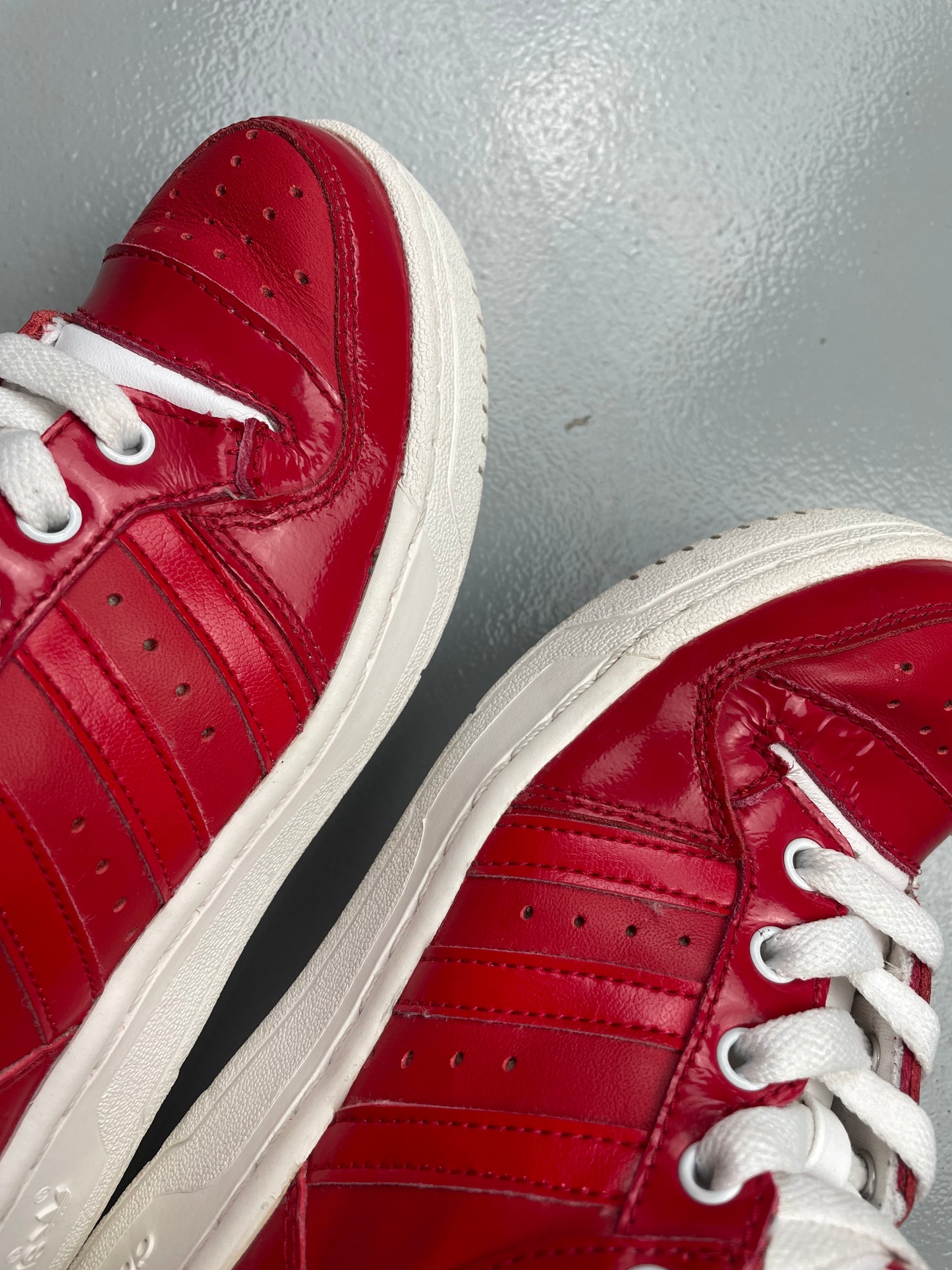 2012 adidas Originals Metro Attitude Logo Heart (red) - size 36