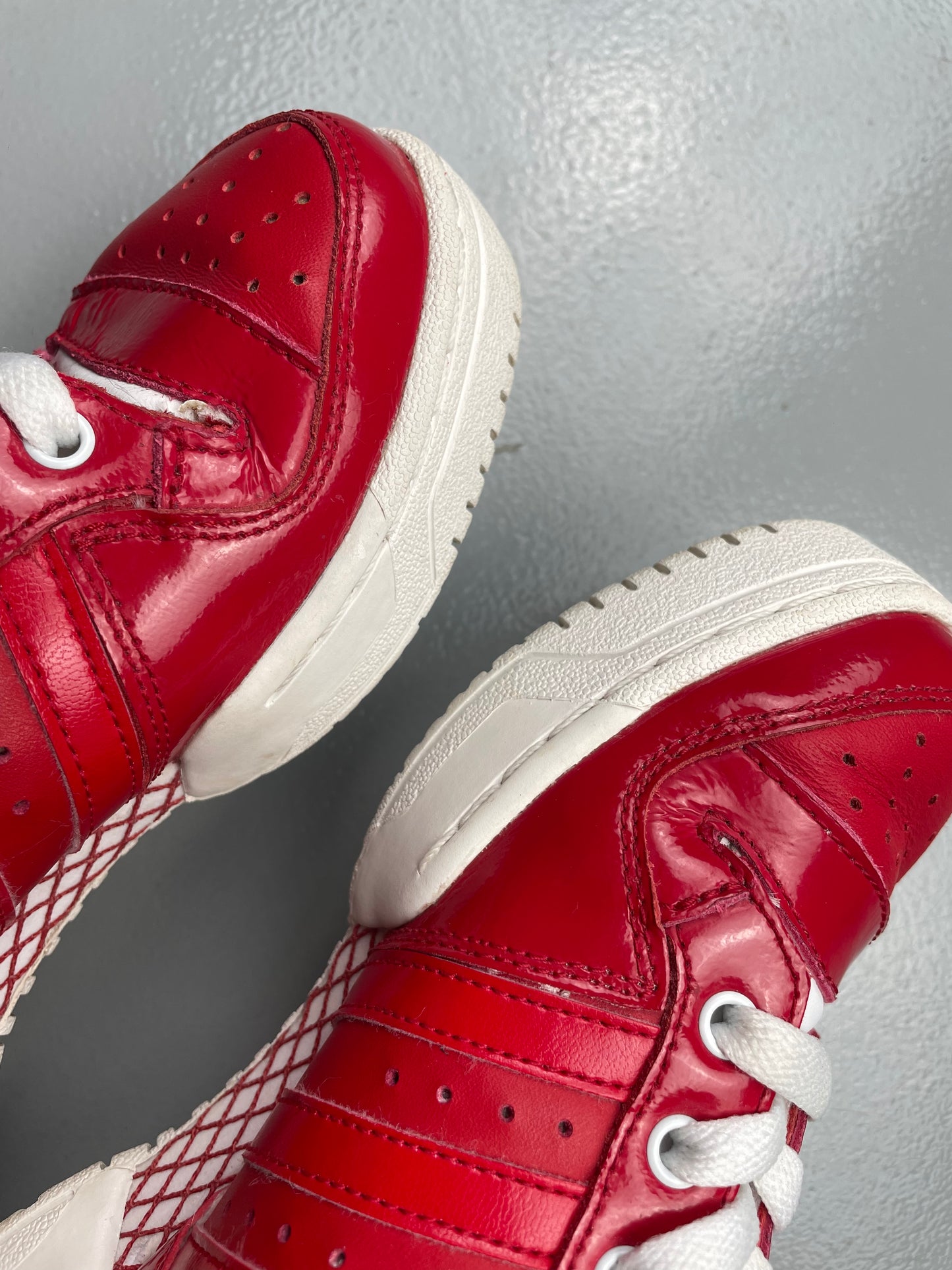 2012 adidas Originals Metro Attitude Logo Heart (red) - size 36