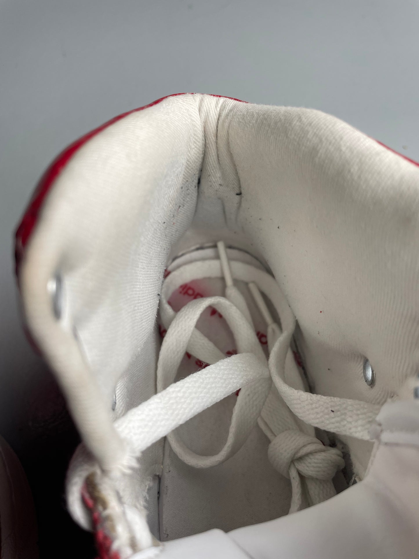 2012 adidas Originals Metro Attitude Logo Heart (red) - size 36