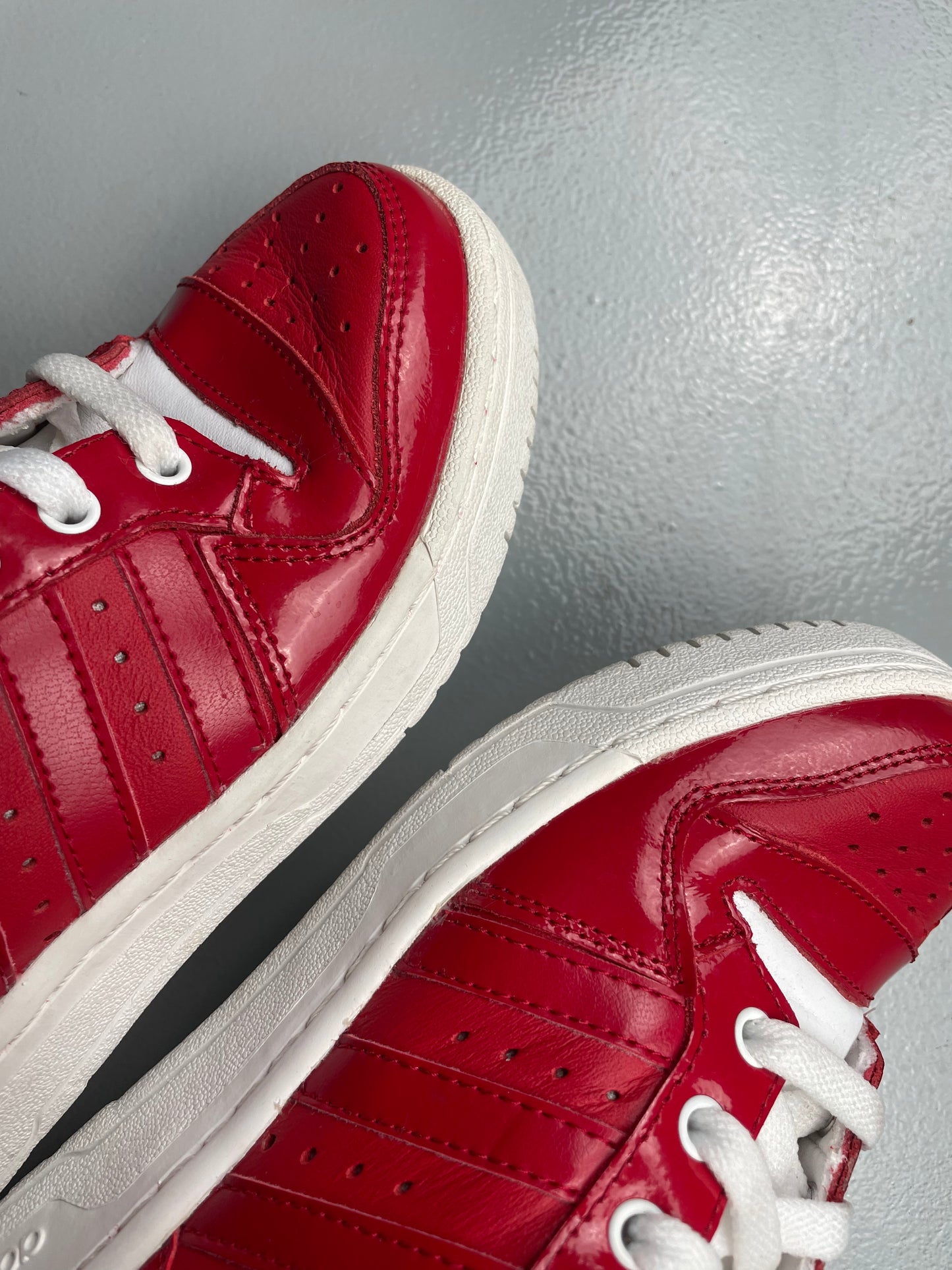 2012 adidas Originals Metro Attitude Logo Heart (red) - size 36 2/3