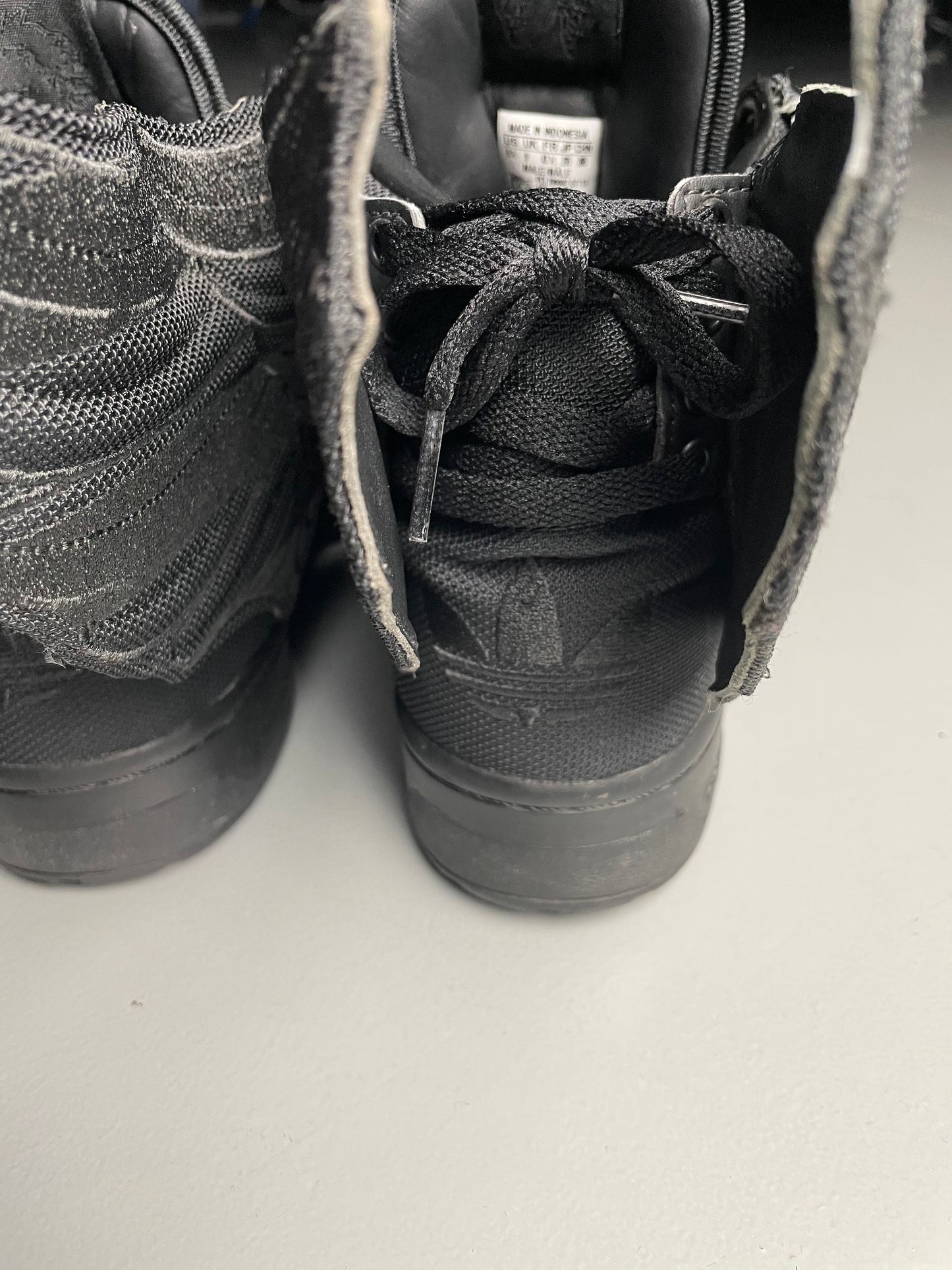 adidas Originals by Jeremy Scott X A$AP Rocky 2013 JS Wings 2.0 Black Flag - size 43 1/3