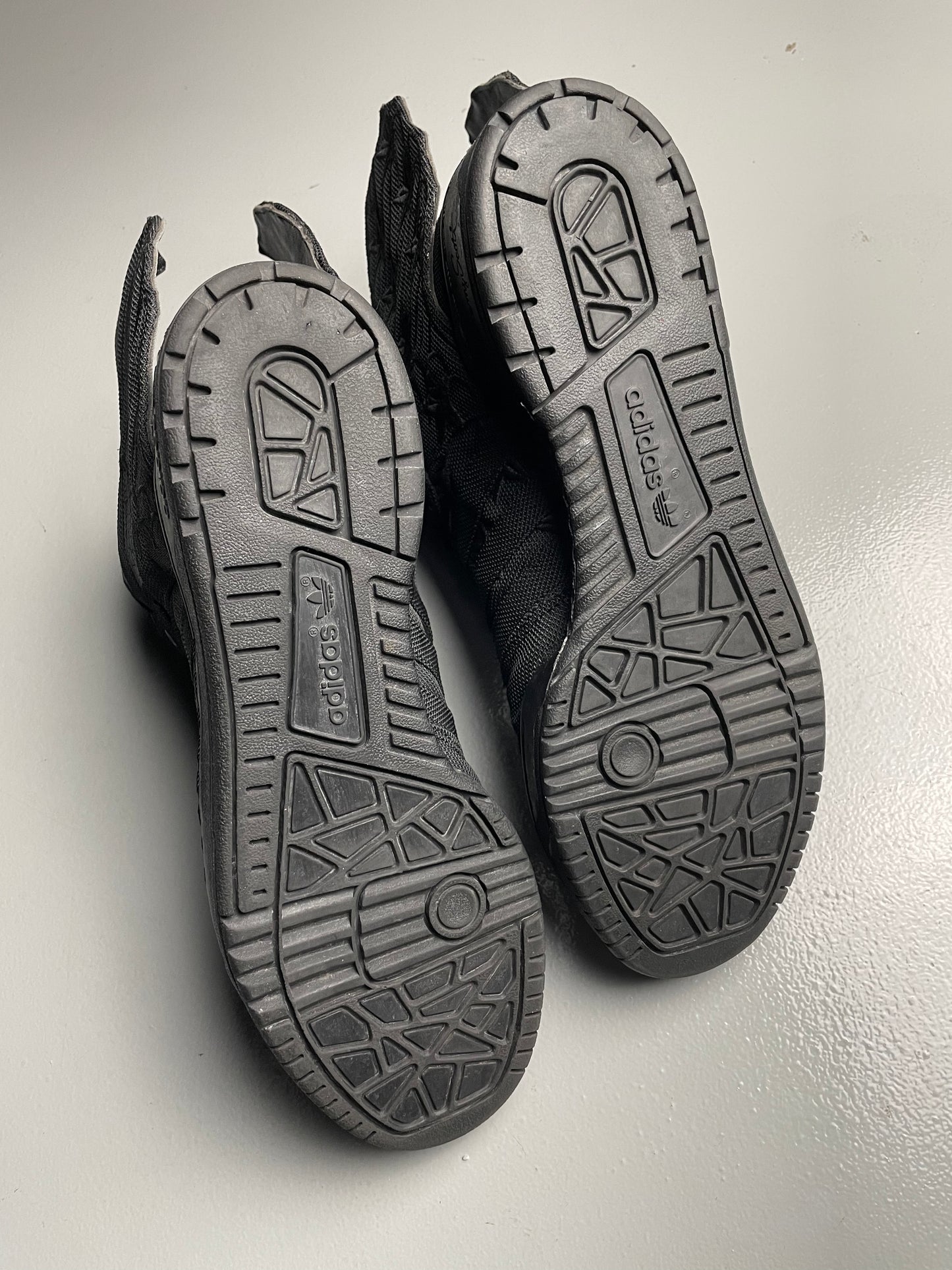 adidas Originals by Jeremy Scott X A$AP Rocky 2013 JS Wings 2.0 Black Flag - size 43 1/3