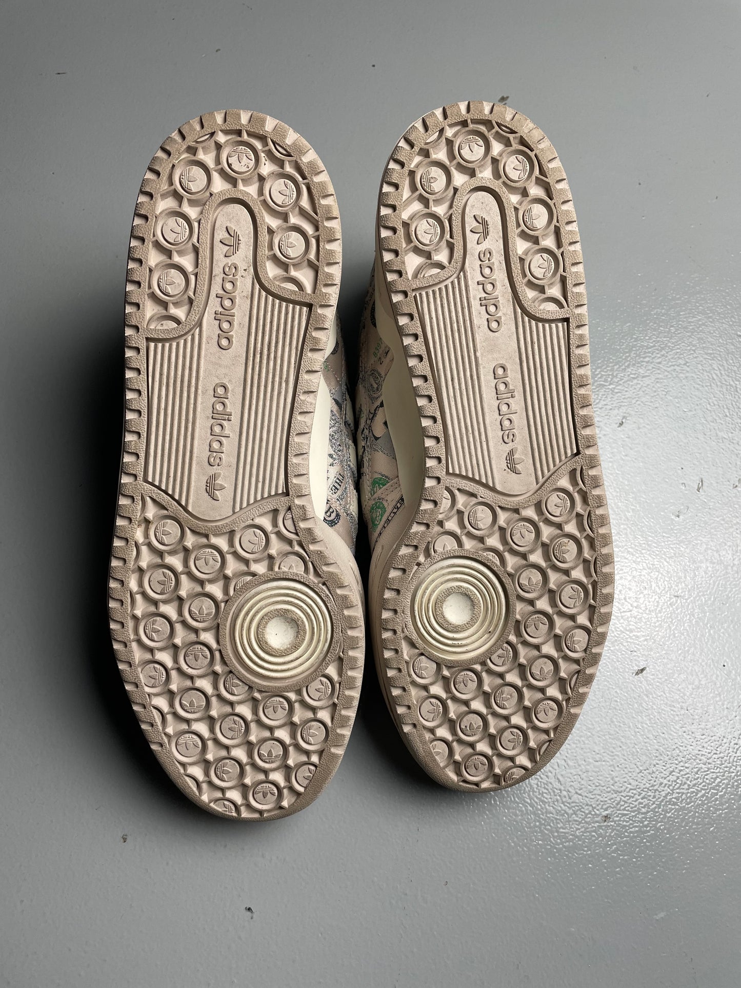 2021 adidas Originals by Jeremy Scott JS Forum Money Lo (no wings) - size 42 2/3