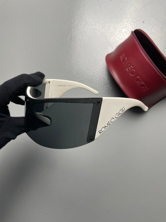 2006 Romeo Gigli RG66502 shield sunglasses (white)