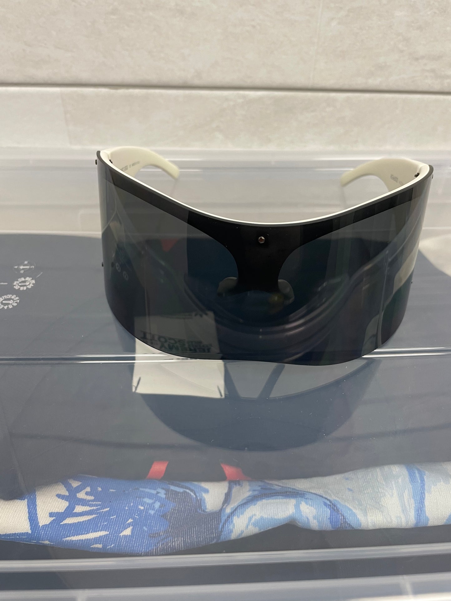2006 Romeo Gigli RG66502 shield sunglasses (white)