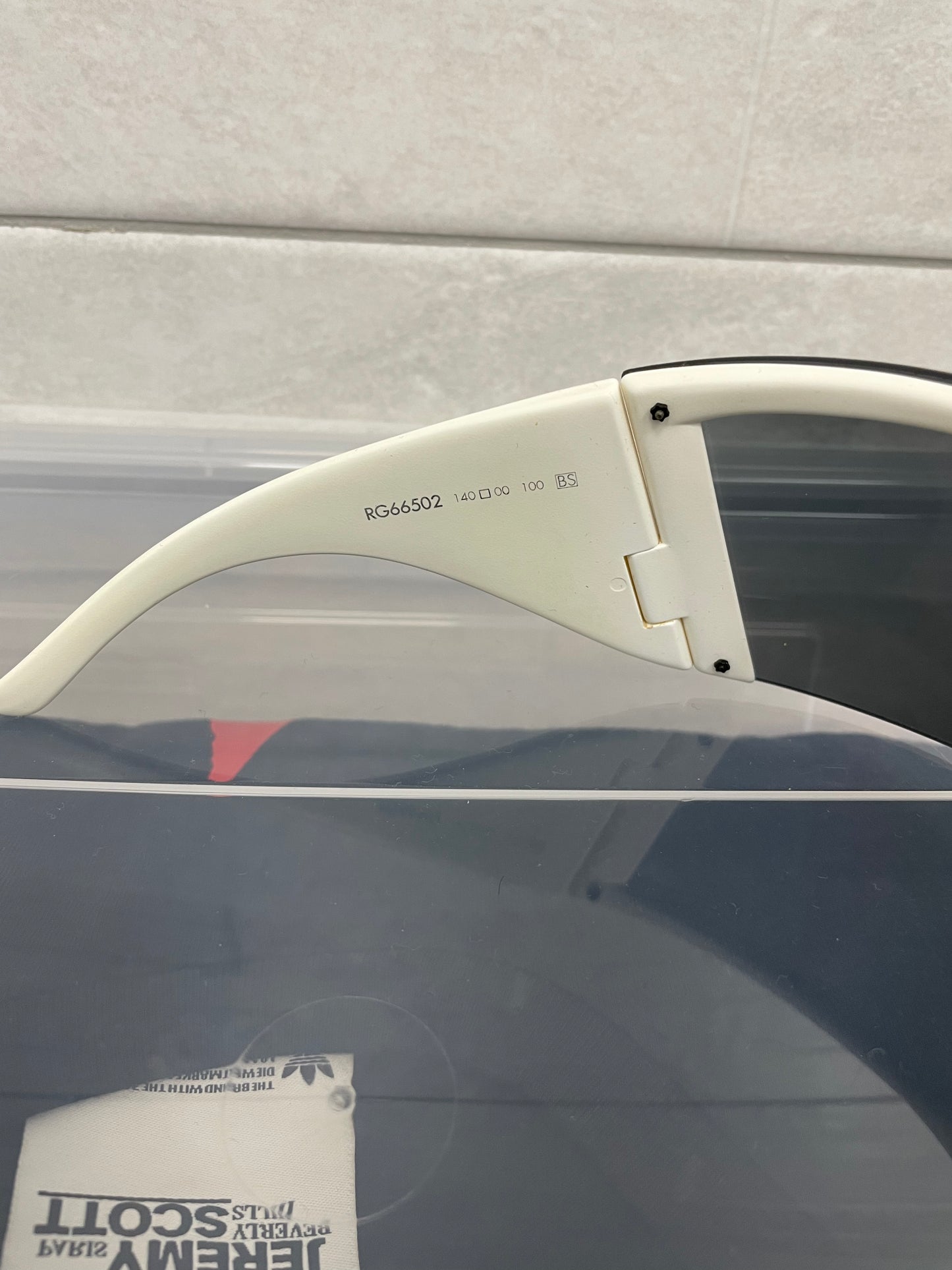 2006 Romeo Gigli RG66502 shield sunglasses (white)