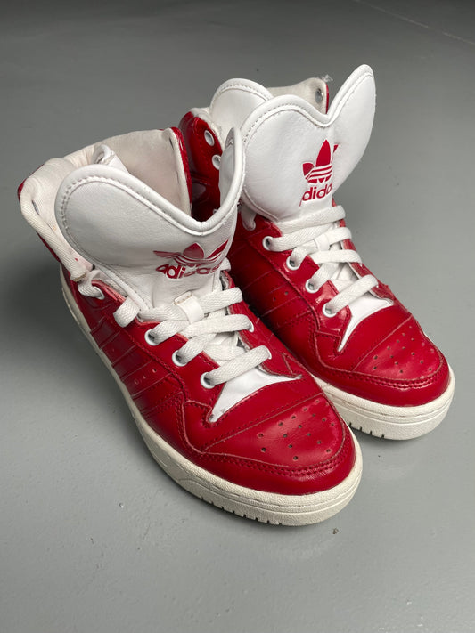 2012 adidas Originals Metro Attitude Logo Heart (red) - size 36 2/3