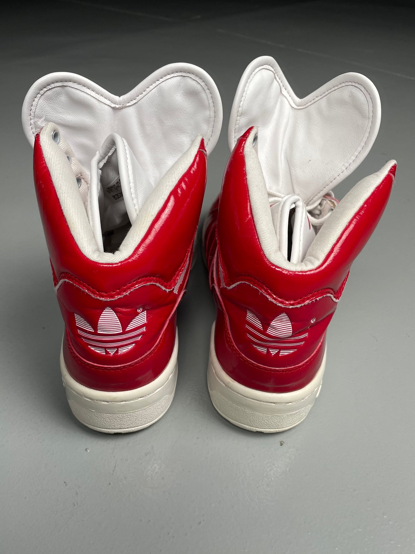 2012 adidas Originals Metro Attitude Logo Heart (red) - size 36 2/3