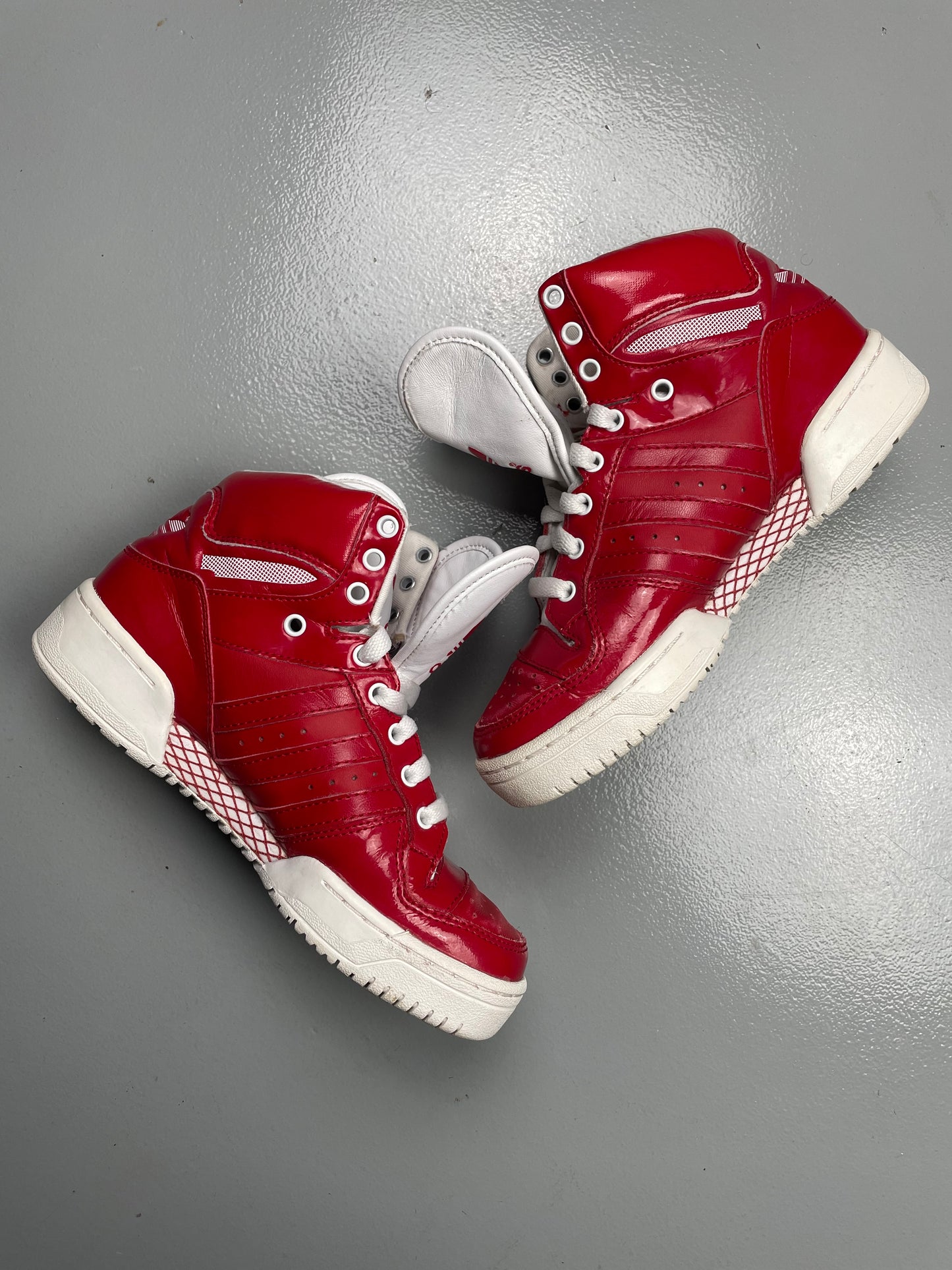 2012 adidas Originals Metro Attitude Logo Heart (red) - size 36 2/3